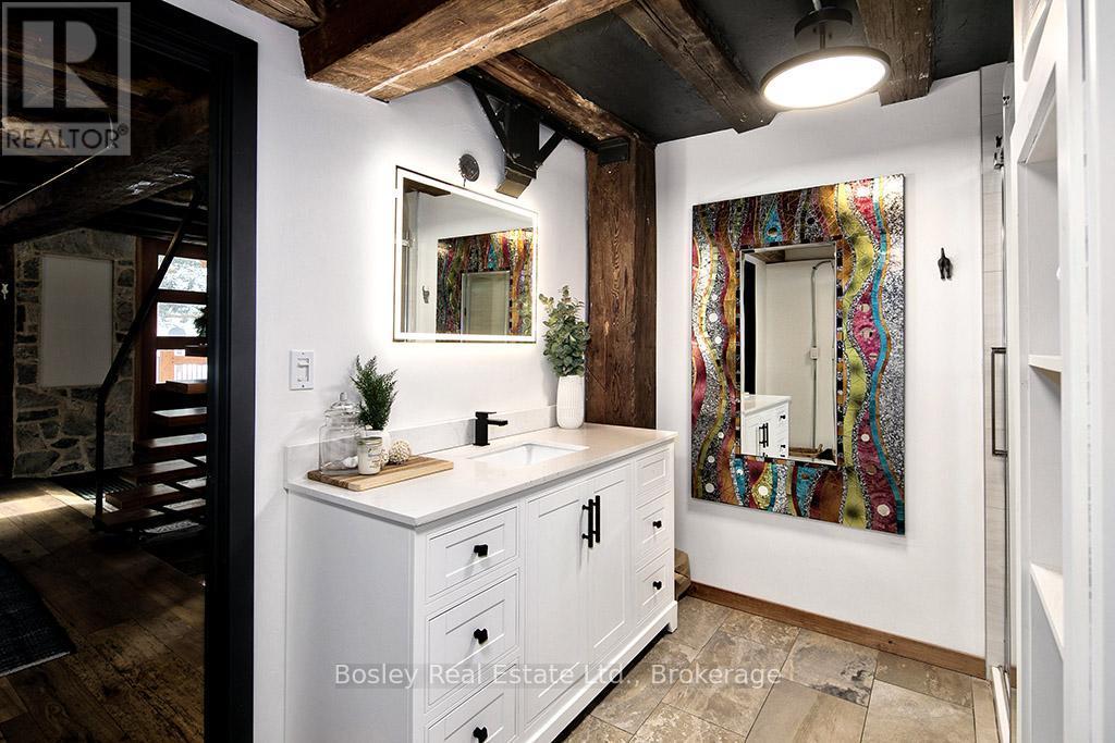 121 Old Highway 26, Meaford, ON - Indoor