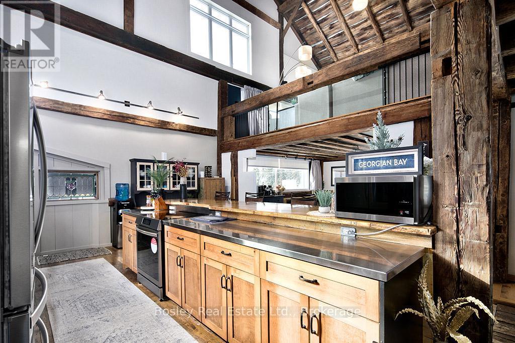 121 Old Highway 26, Meaford, ON - Indoor