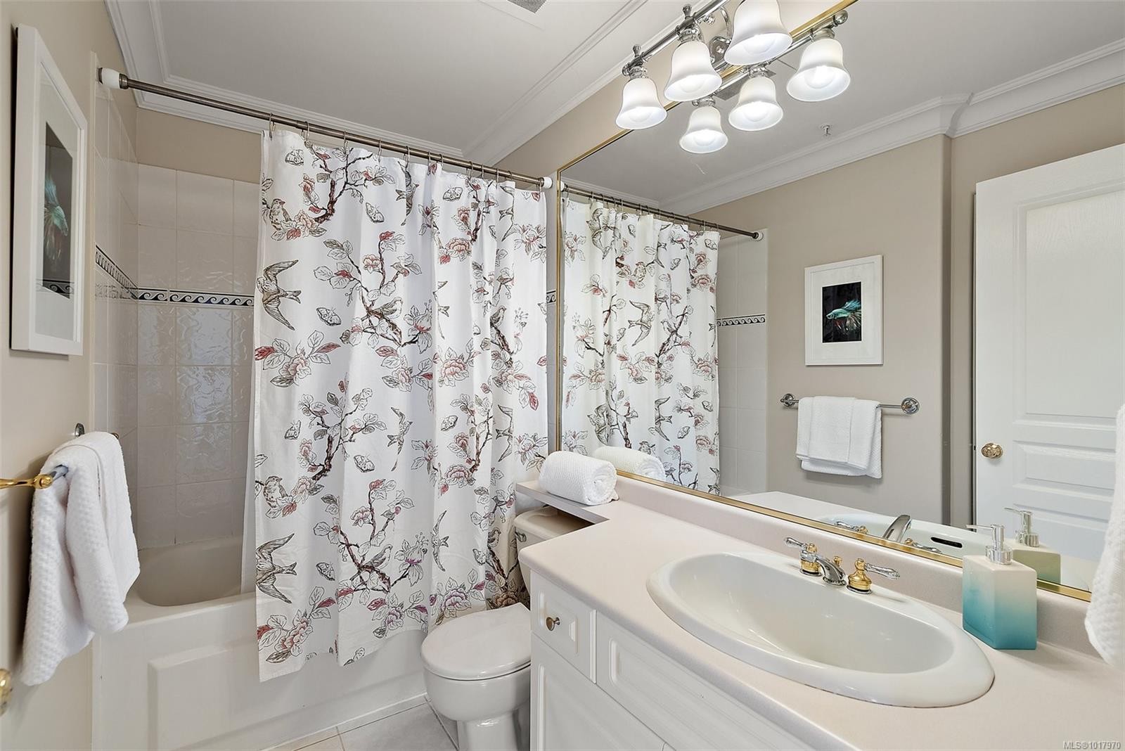 126-75 Songhees Rd, Victoria, BC