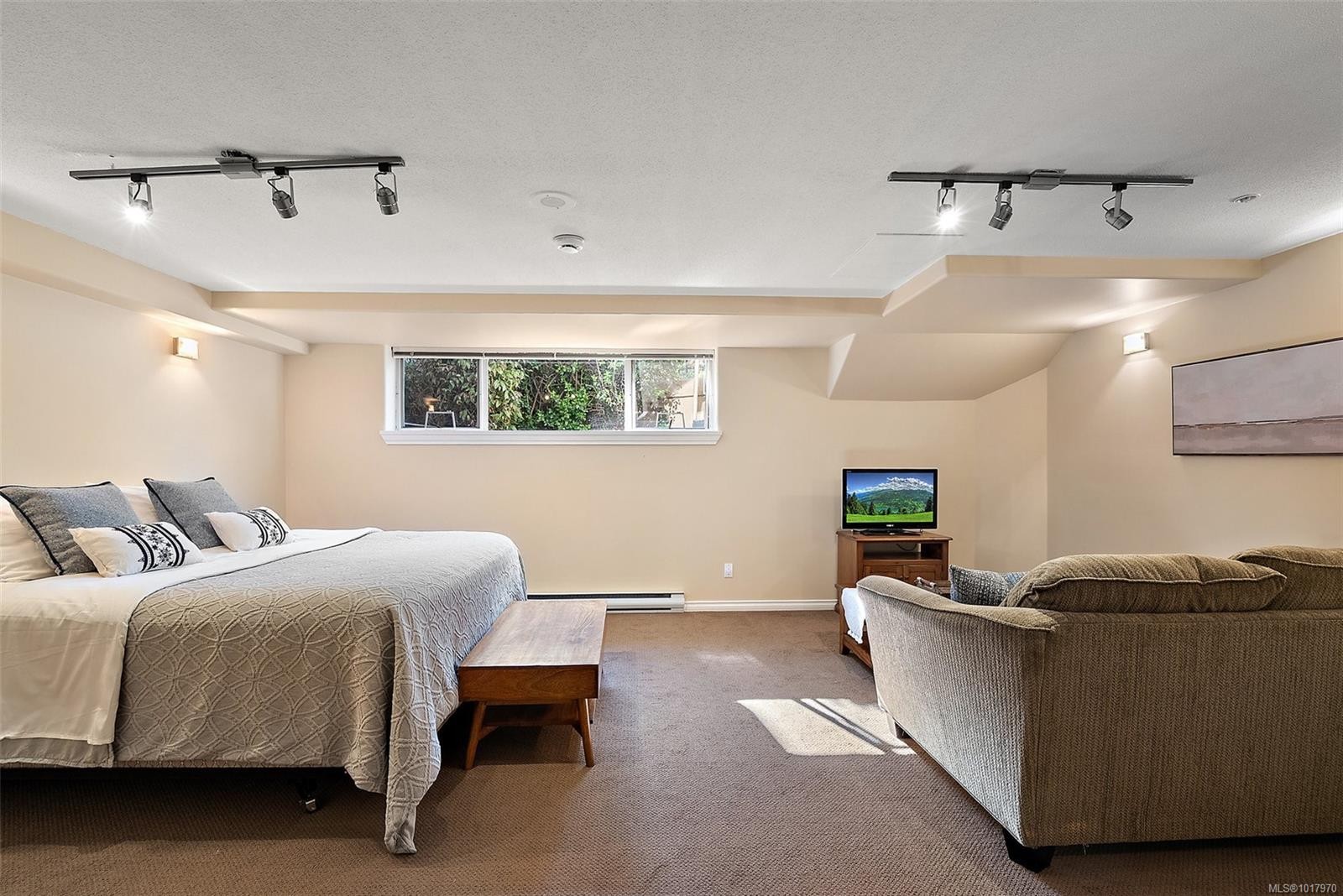 126-75 Songhees Rd, Victoria, BC