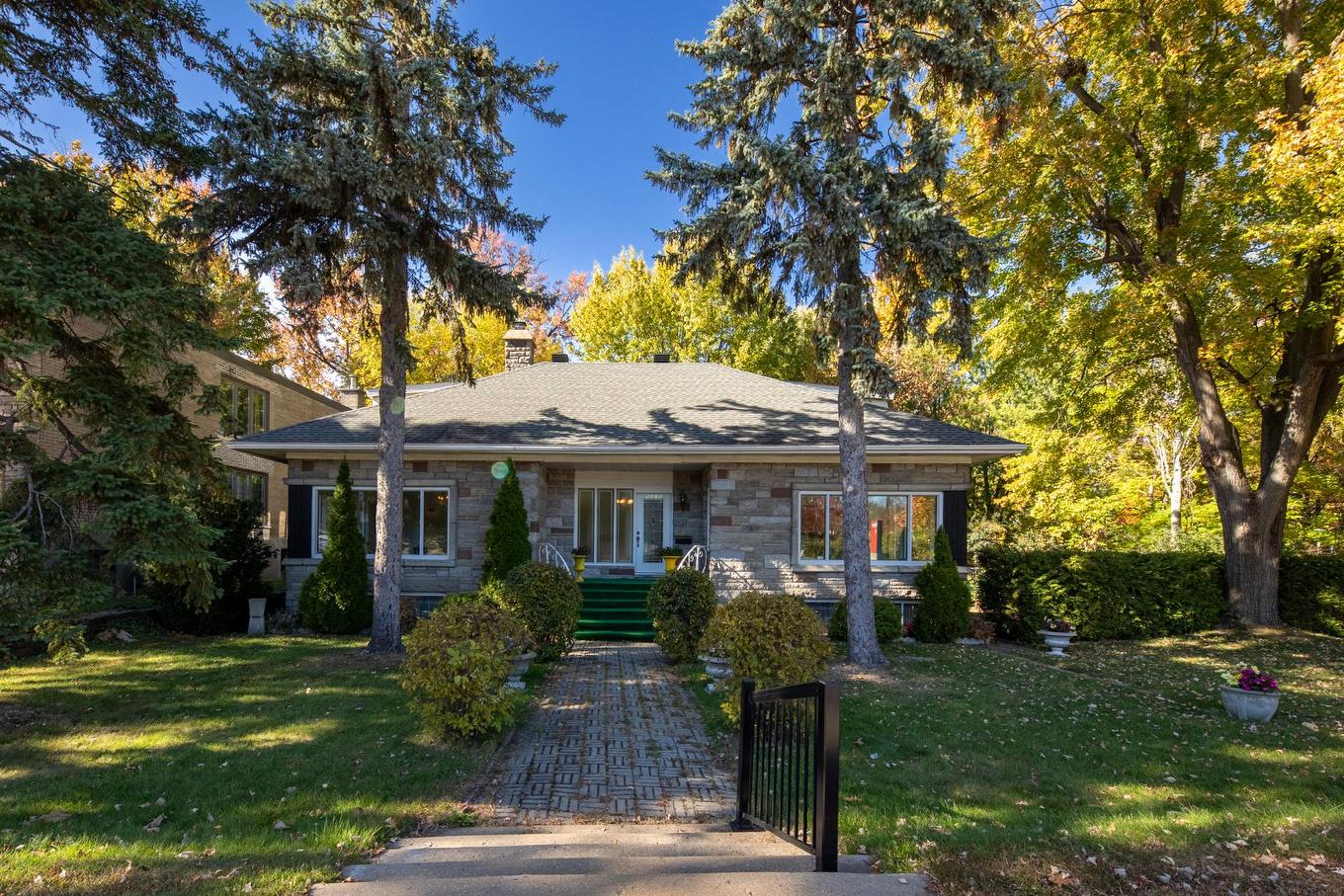 Façade - 5315 Boul. Gouin O., Montréal (Ahuntsic-Cartierville), QC - Outdoor