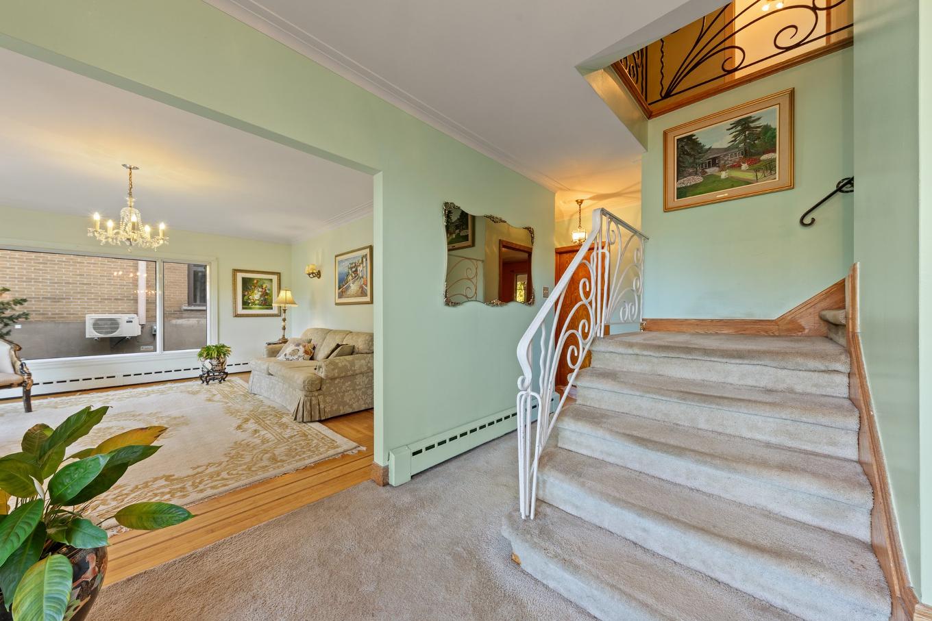 Hall d'entrée/Vestibule - 5315 Boul. Gouin O., Montréal (Ahuntsic-Cartierville), QC - Indoor Photo Showing Other Room