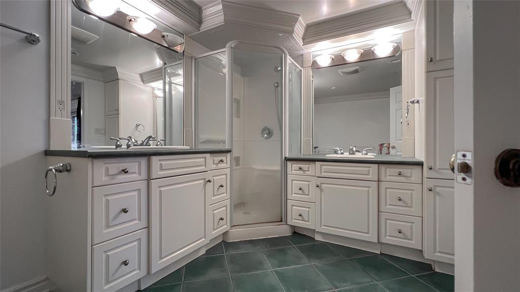 686 Beach Lane, Sarnia, ON