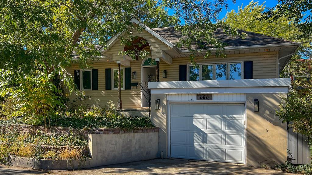 686 Beach Lane, Sarnia, ON