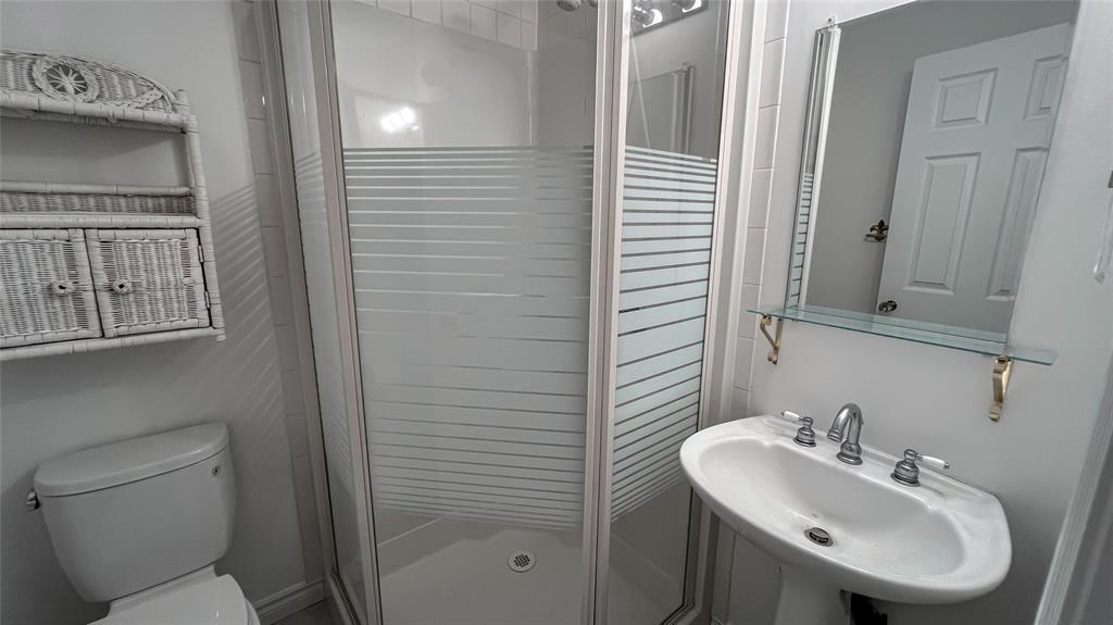 686 Beach Lane, Sarnia, ON