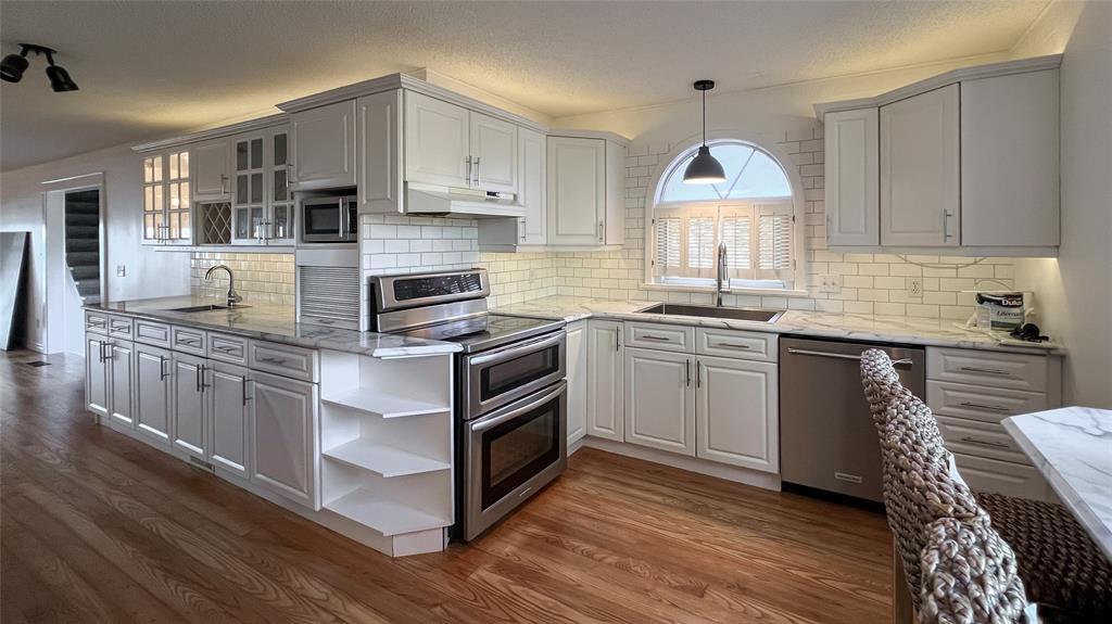 686 Beach Lane, Sarnia, ON