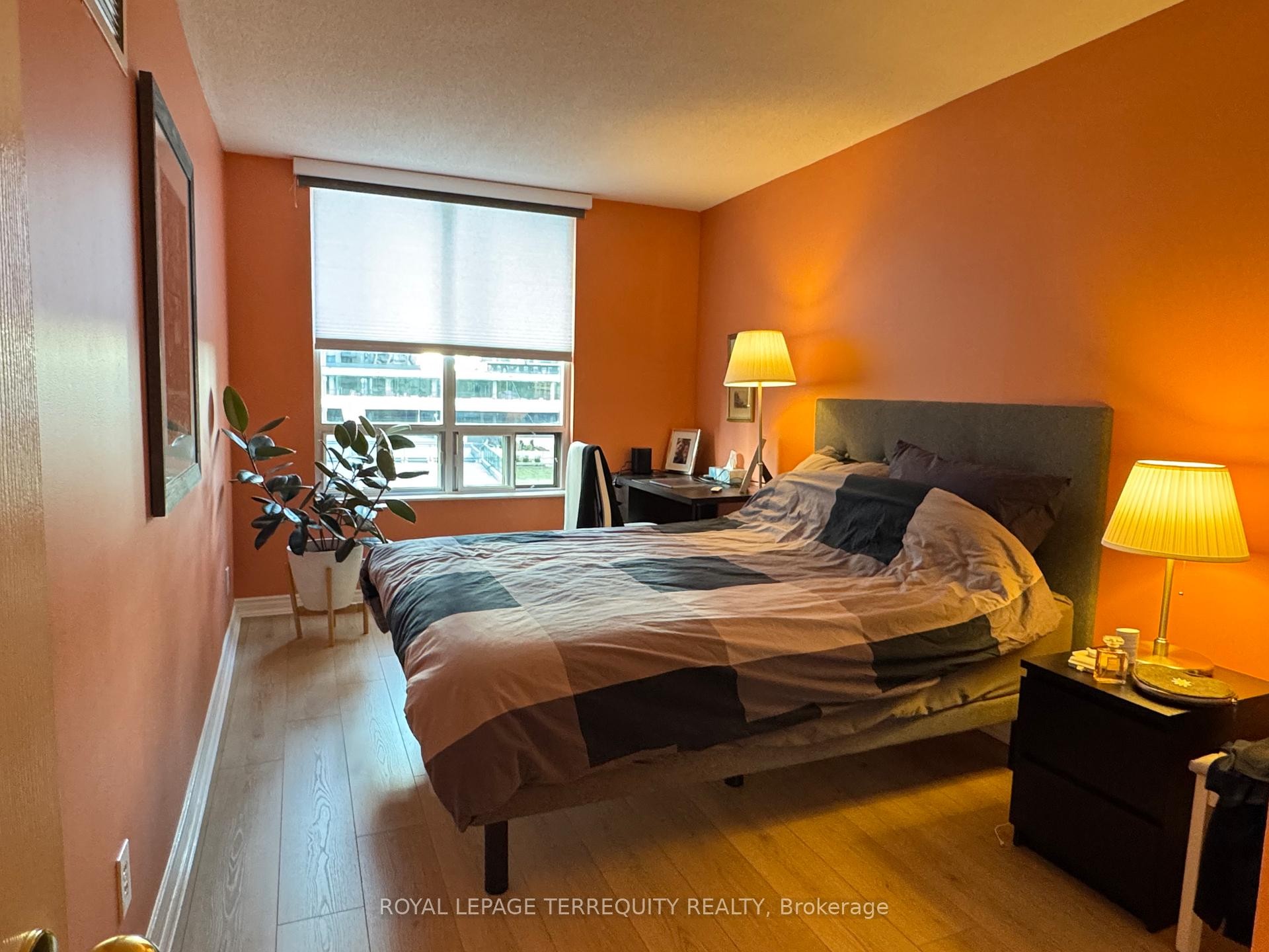 601-256 Doris Avenue, Toronto, ON - Indoor Photo Showing Bedroom