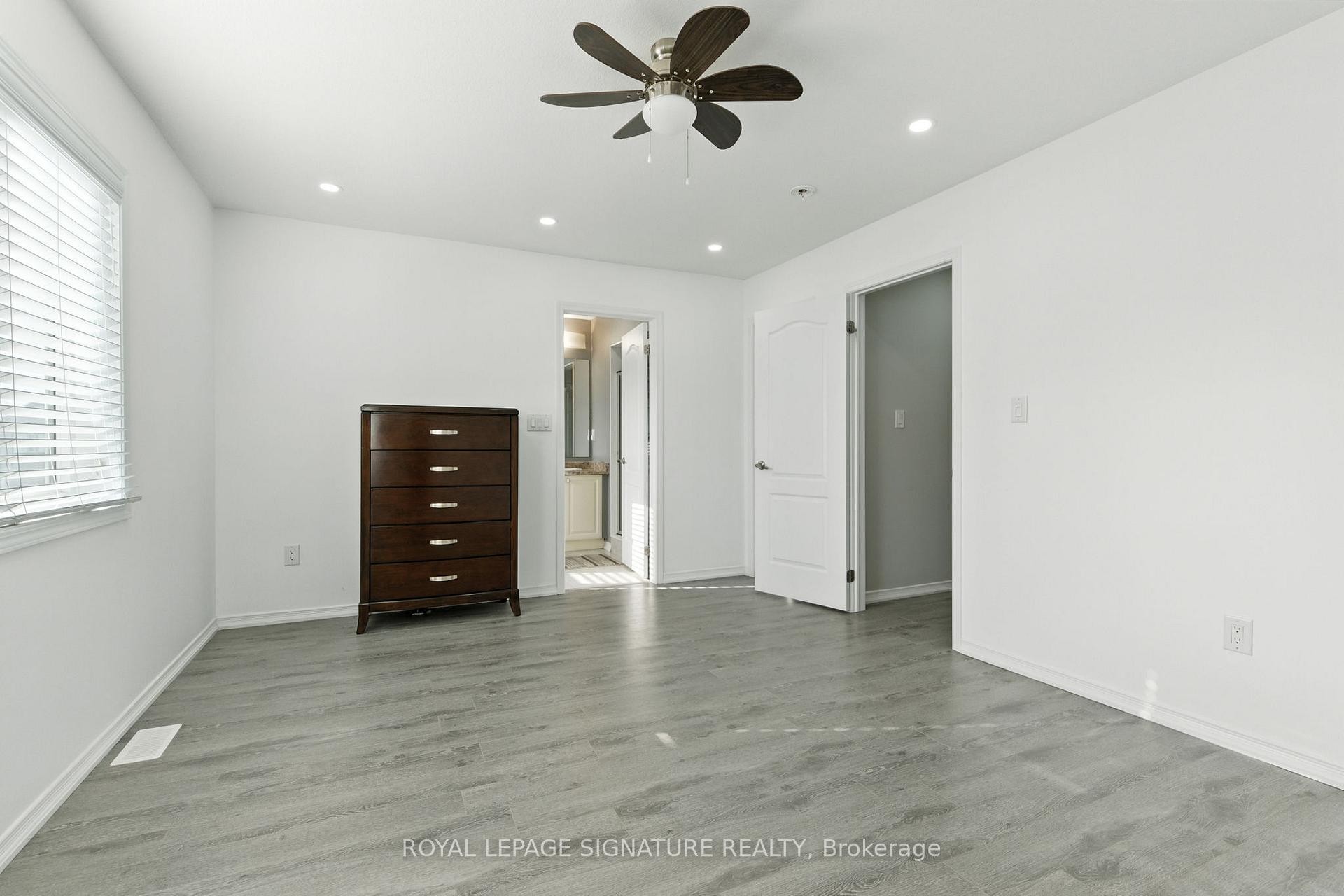 16 Froggy Drive, Thorold, ON - Indoor Photo Showing Other Room