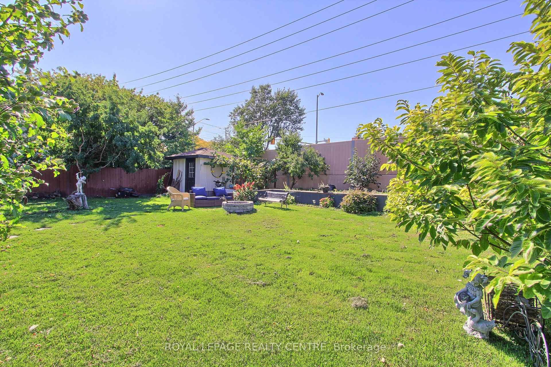 2039 Davebrook Road, Mississauga, ON - Outdoor