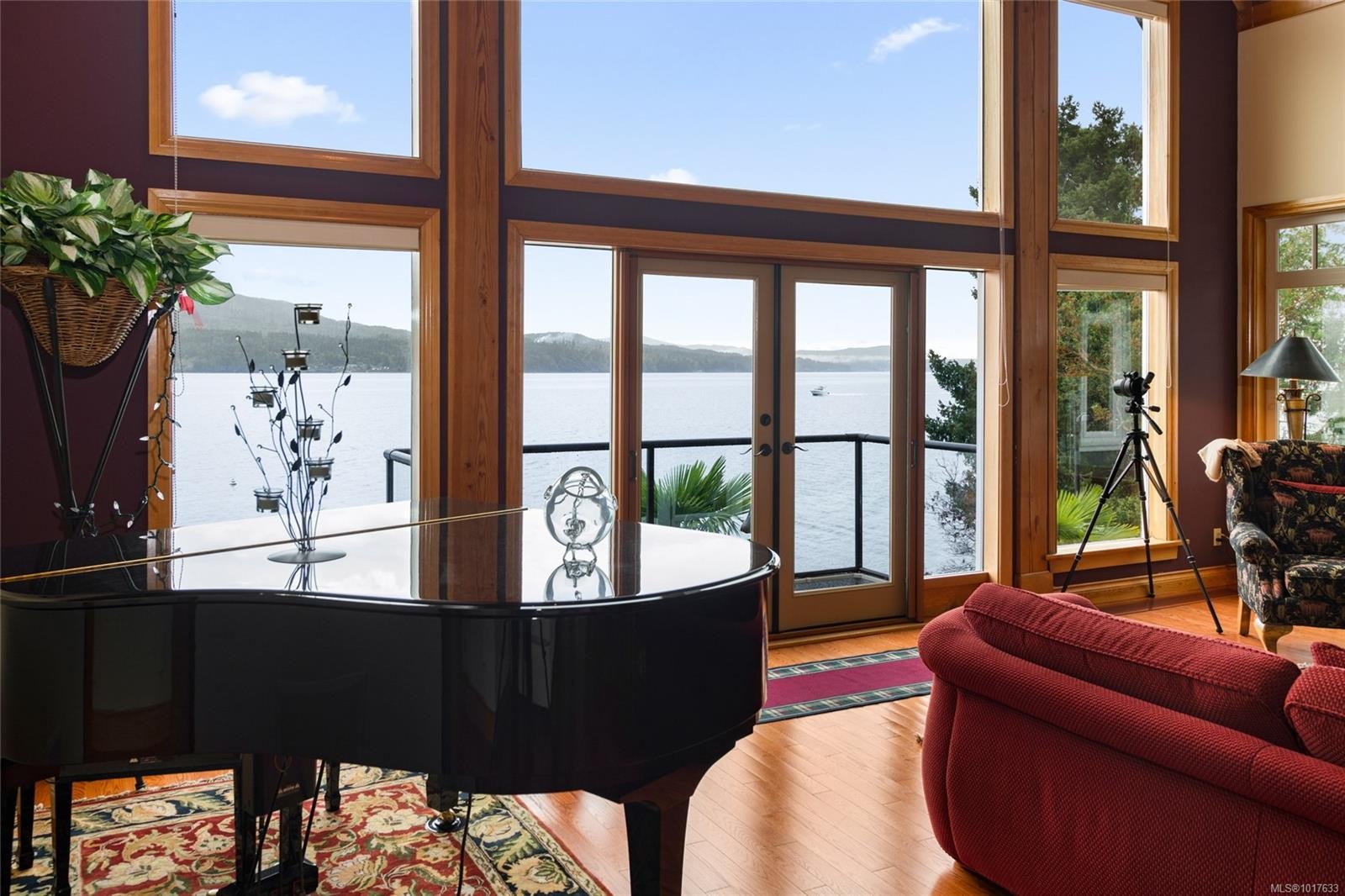 8338 West Saanich Rd, Central Saanich, BC