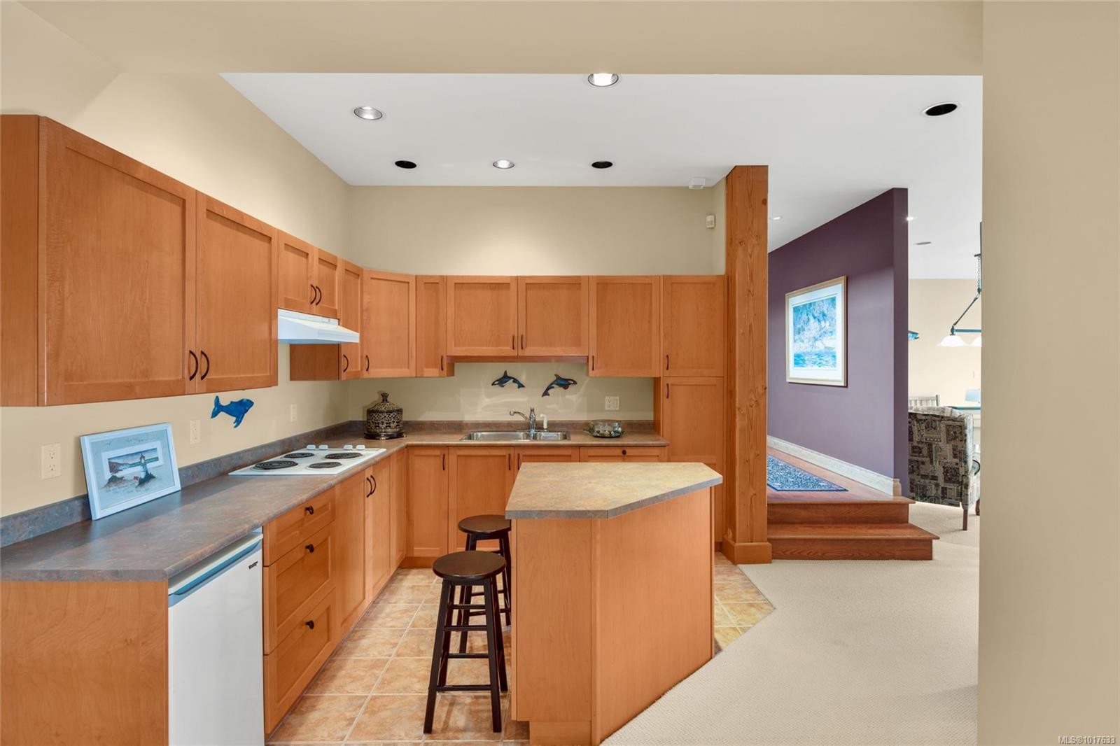 8338 West Saanich Rd, Central Saanich, BC