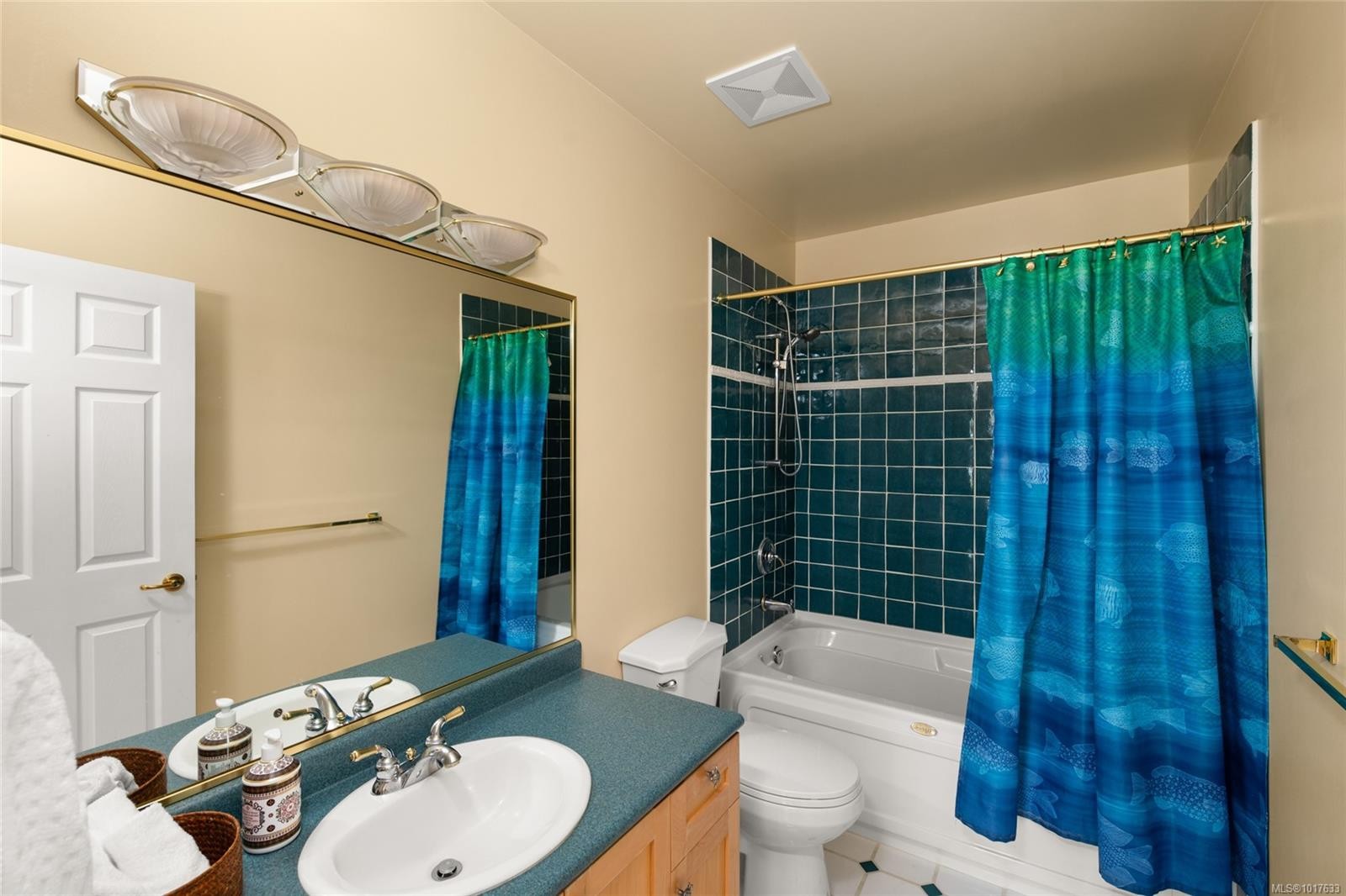 8338 West Saanich Rd, Central Saanich, BC