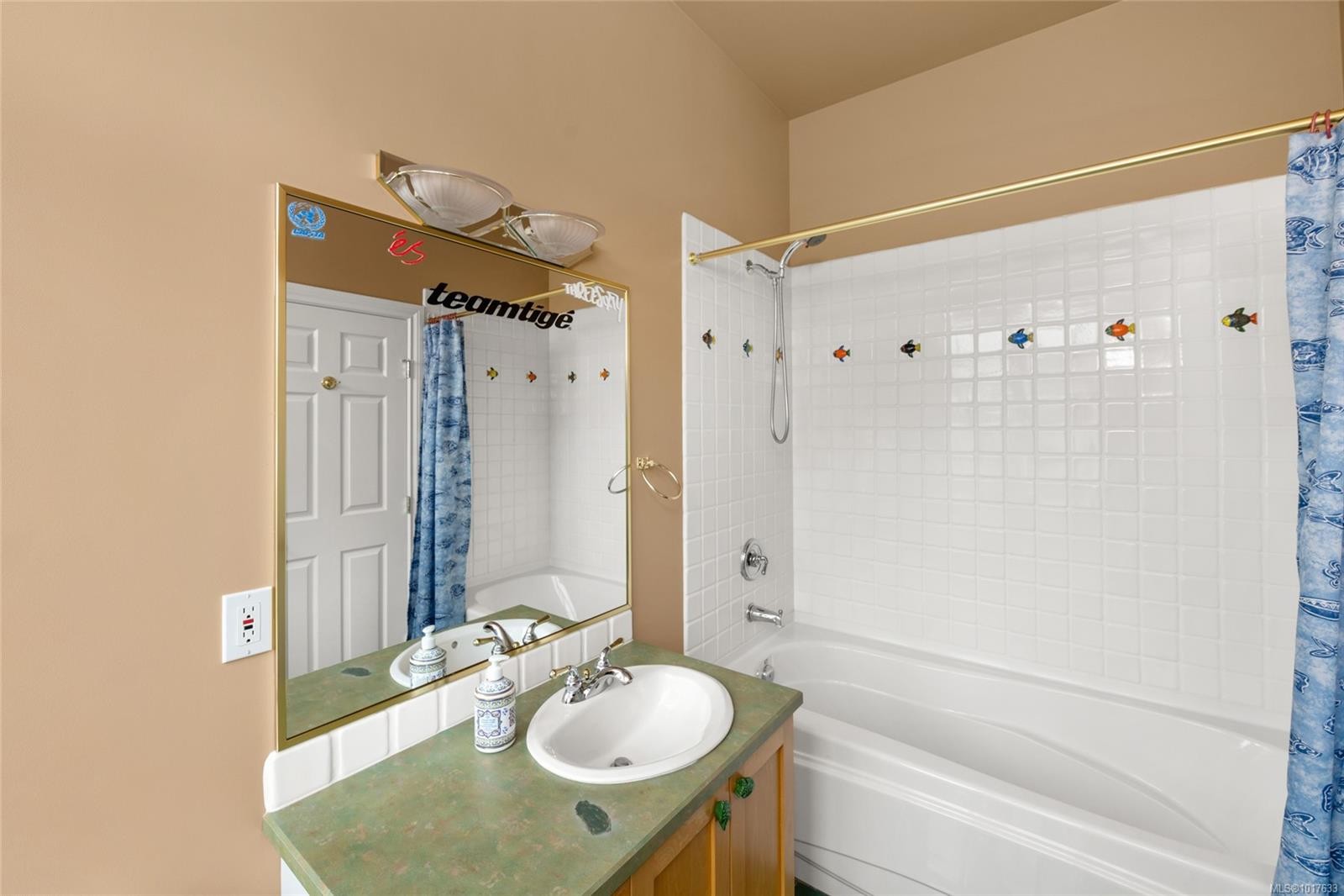 8338 West Saanich Rd, Central Saanich, BC