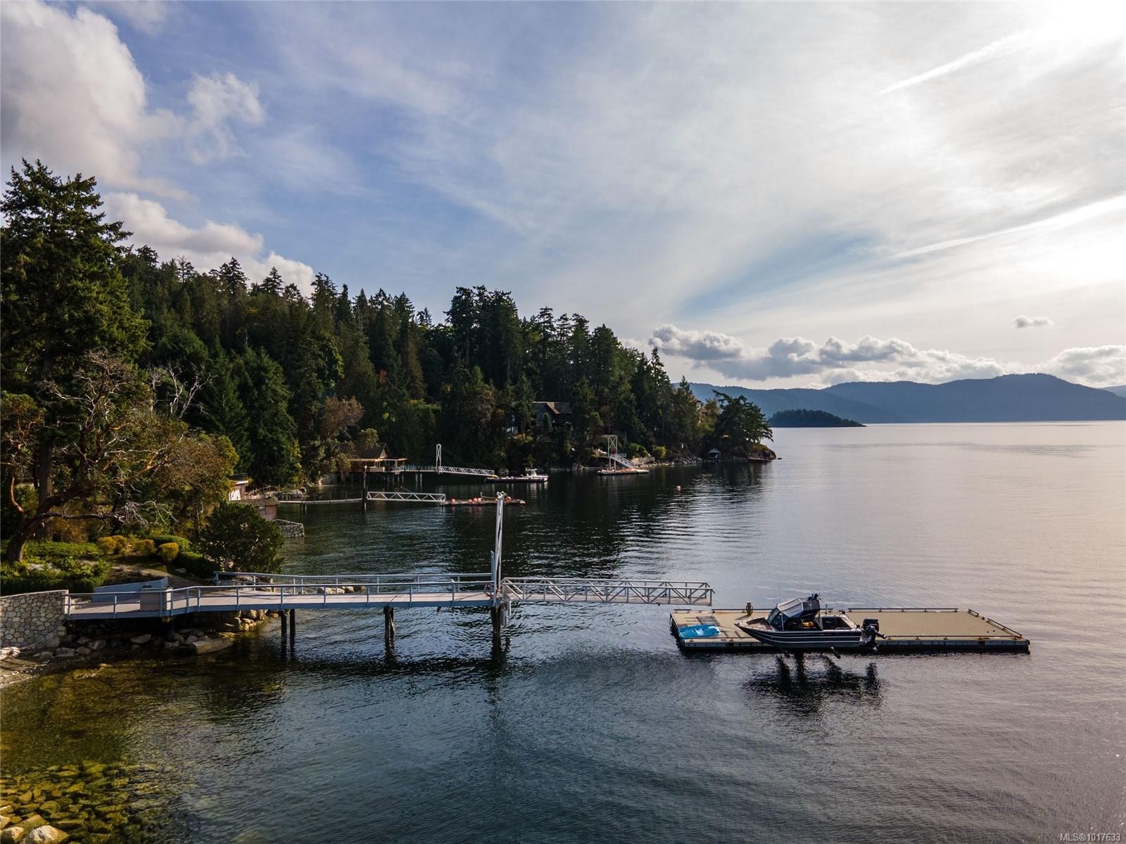 8338 West Saanich Rd, Central Saanich, BC