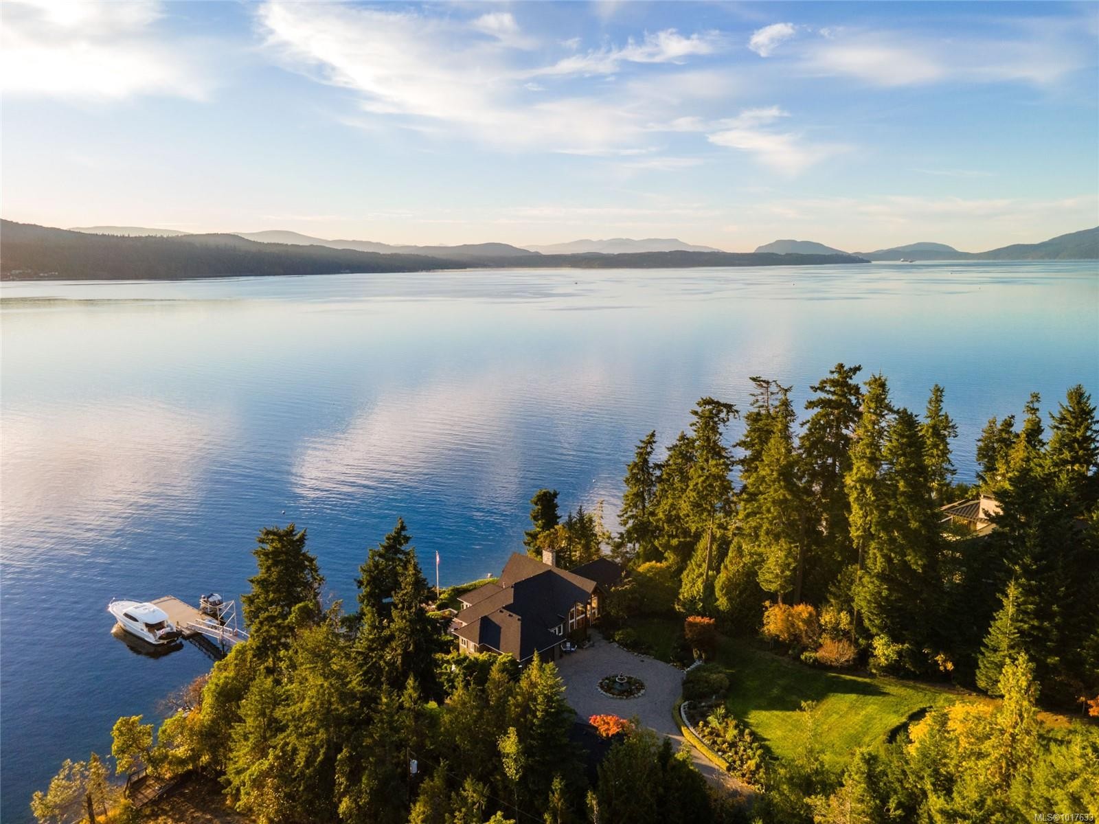 8338 West Saanich Rd, Central Saanich, BC