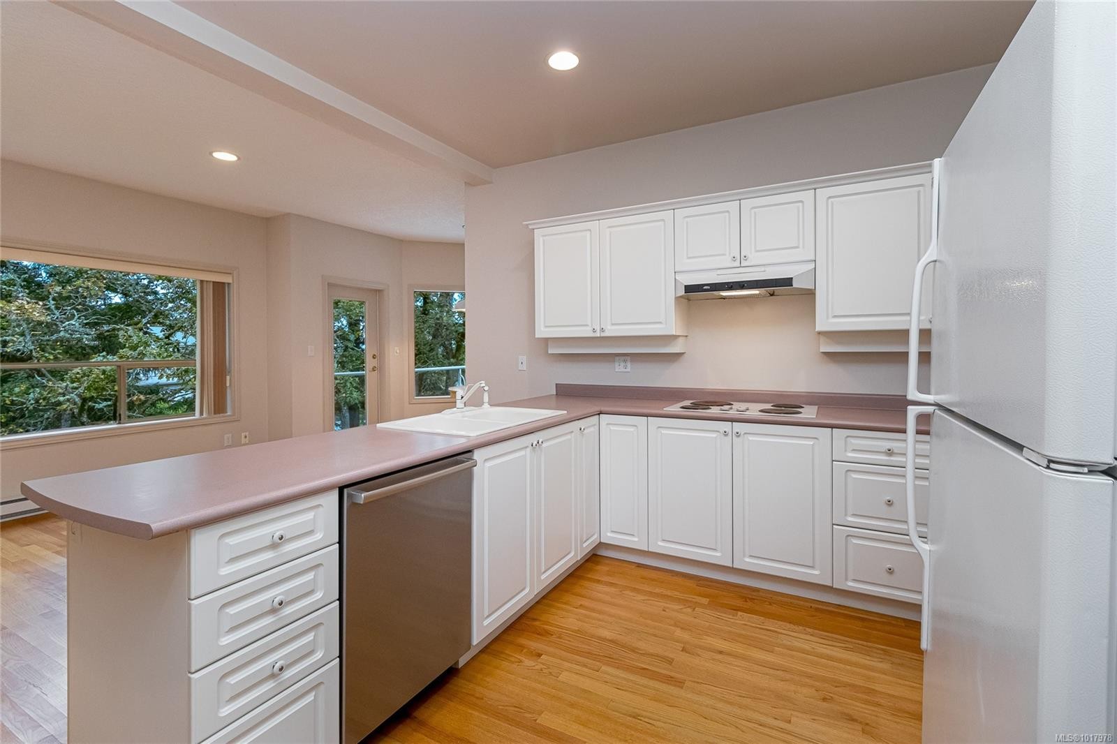 47-4300 Stoneywood Lane, Saanich, BC