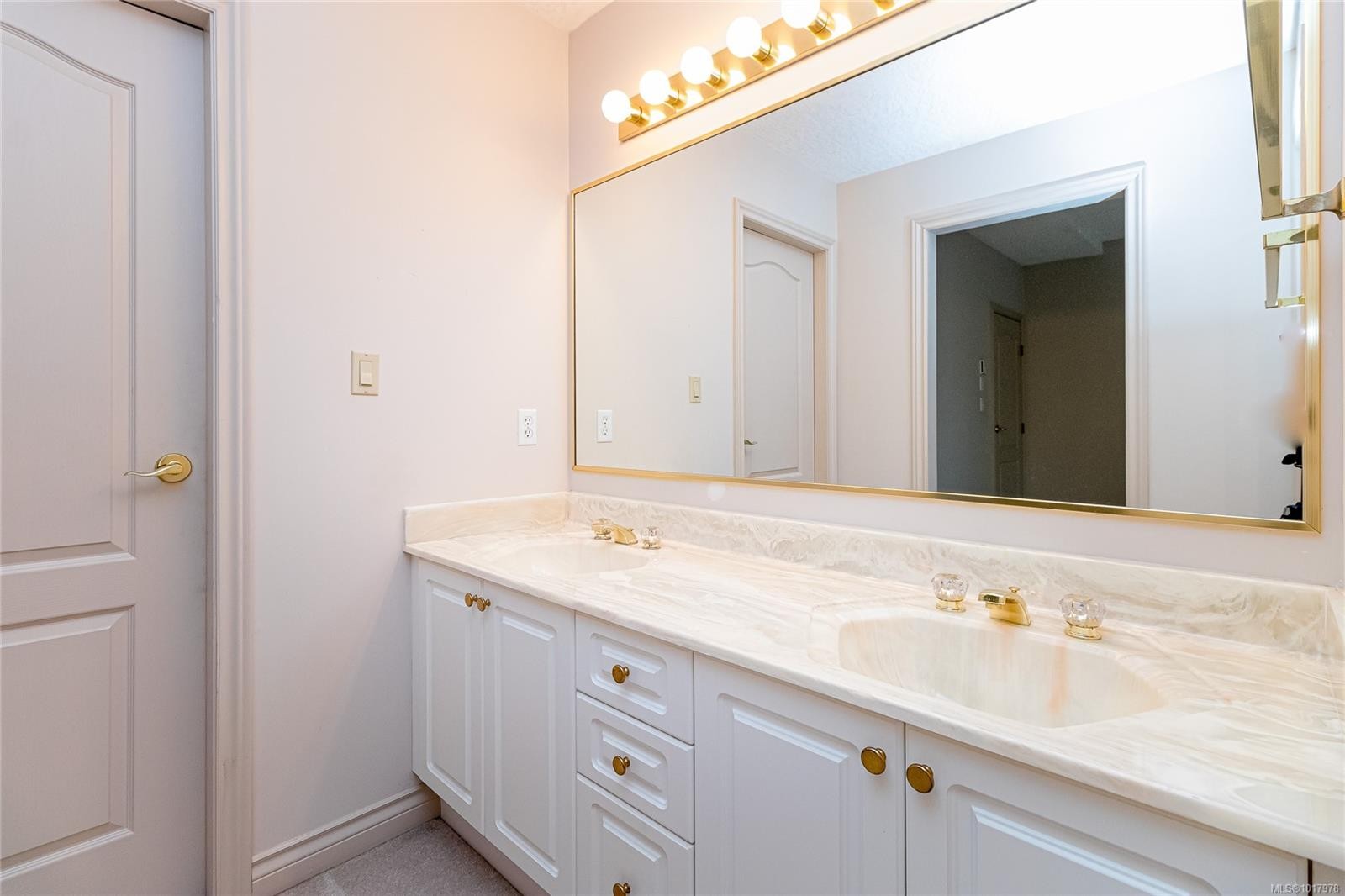 47-4300 Stoneywood Lane, Saanich, BC