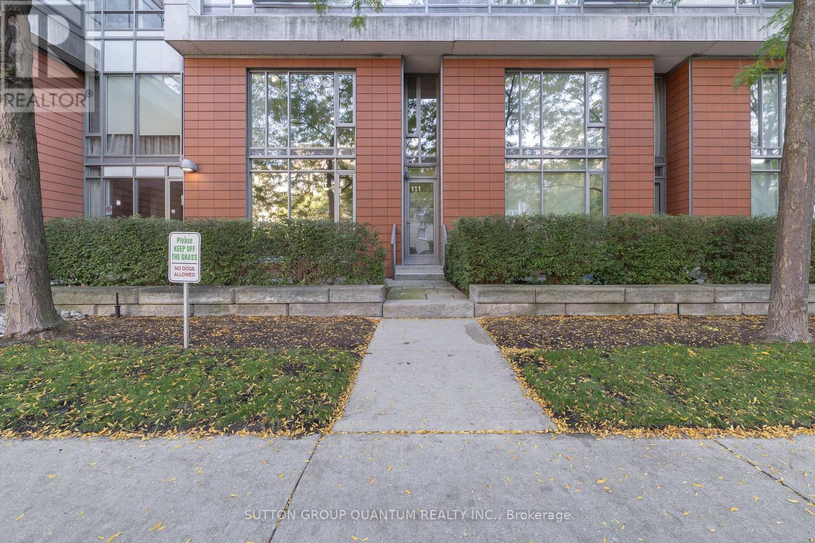 Th111 - 90 Stadium Road, Toronto, ON - Outdoor