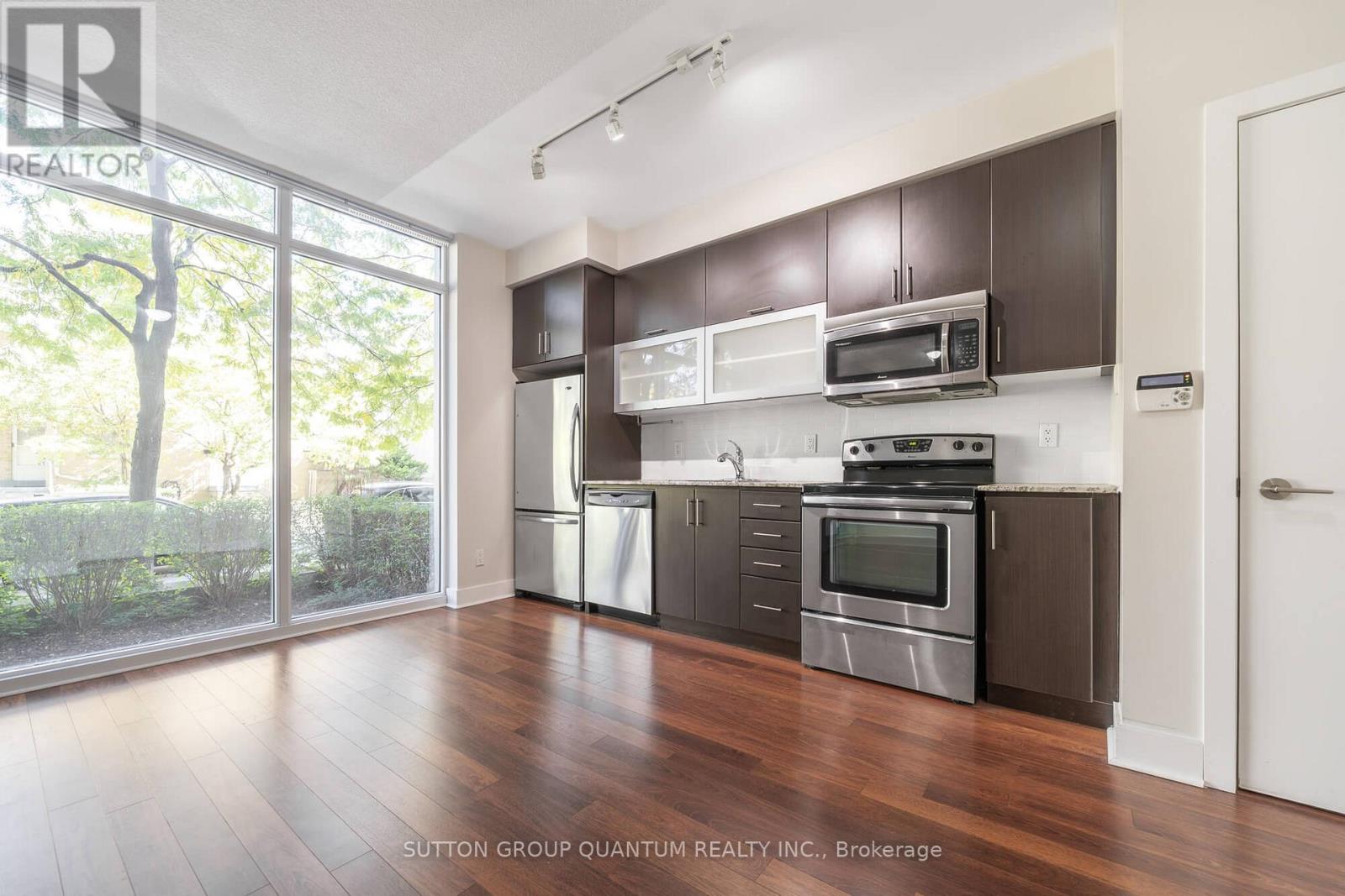 Th111 - 90 Stadium Road, Toronto, ON - Indoor Photo Showing Kitchen With Stainless Steel Kitchen