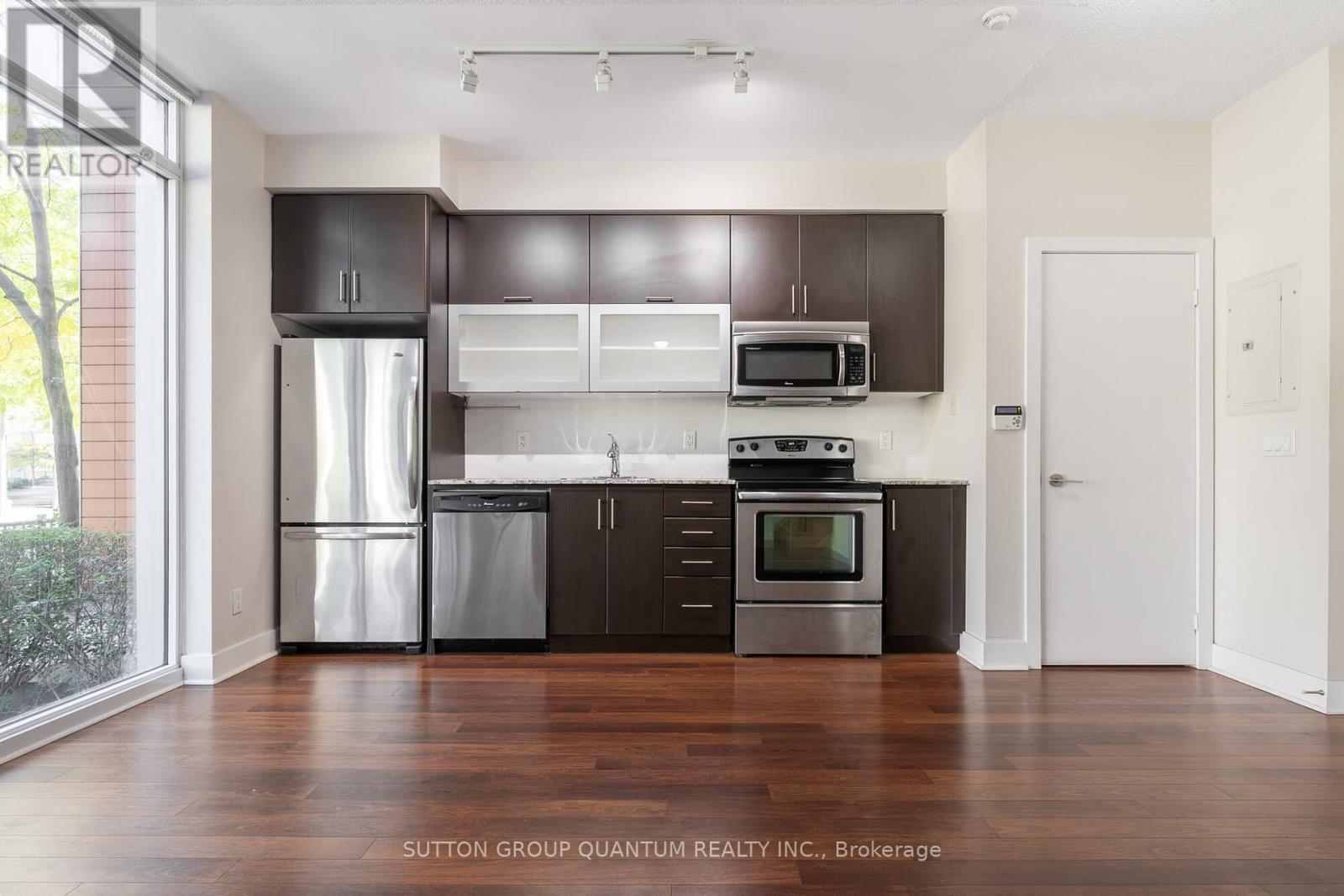 Th111 - 90 Stadium Road, Toronto, ON - Indoor Photo Showing Kitchen With Stainless Steel Kitchen