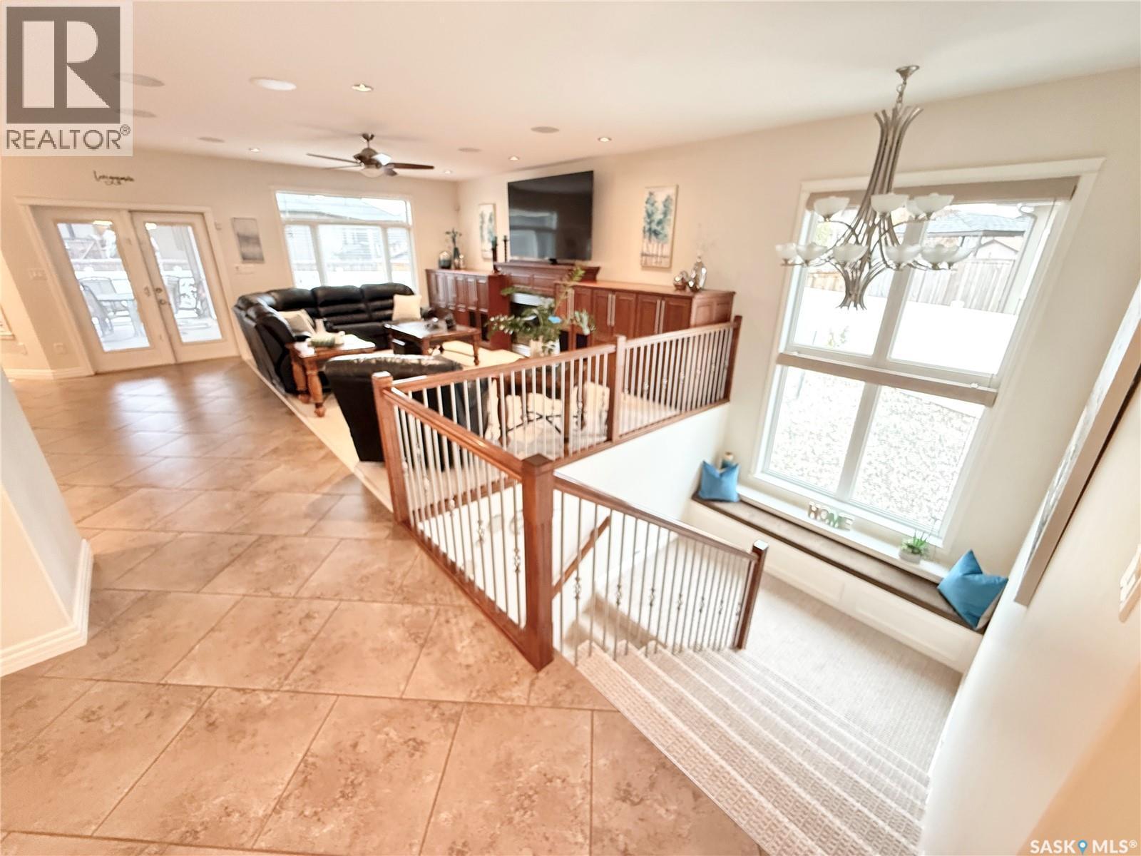 1845 Gordon Miles Place, Weyburn, SK - Indoor