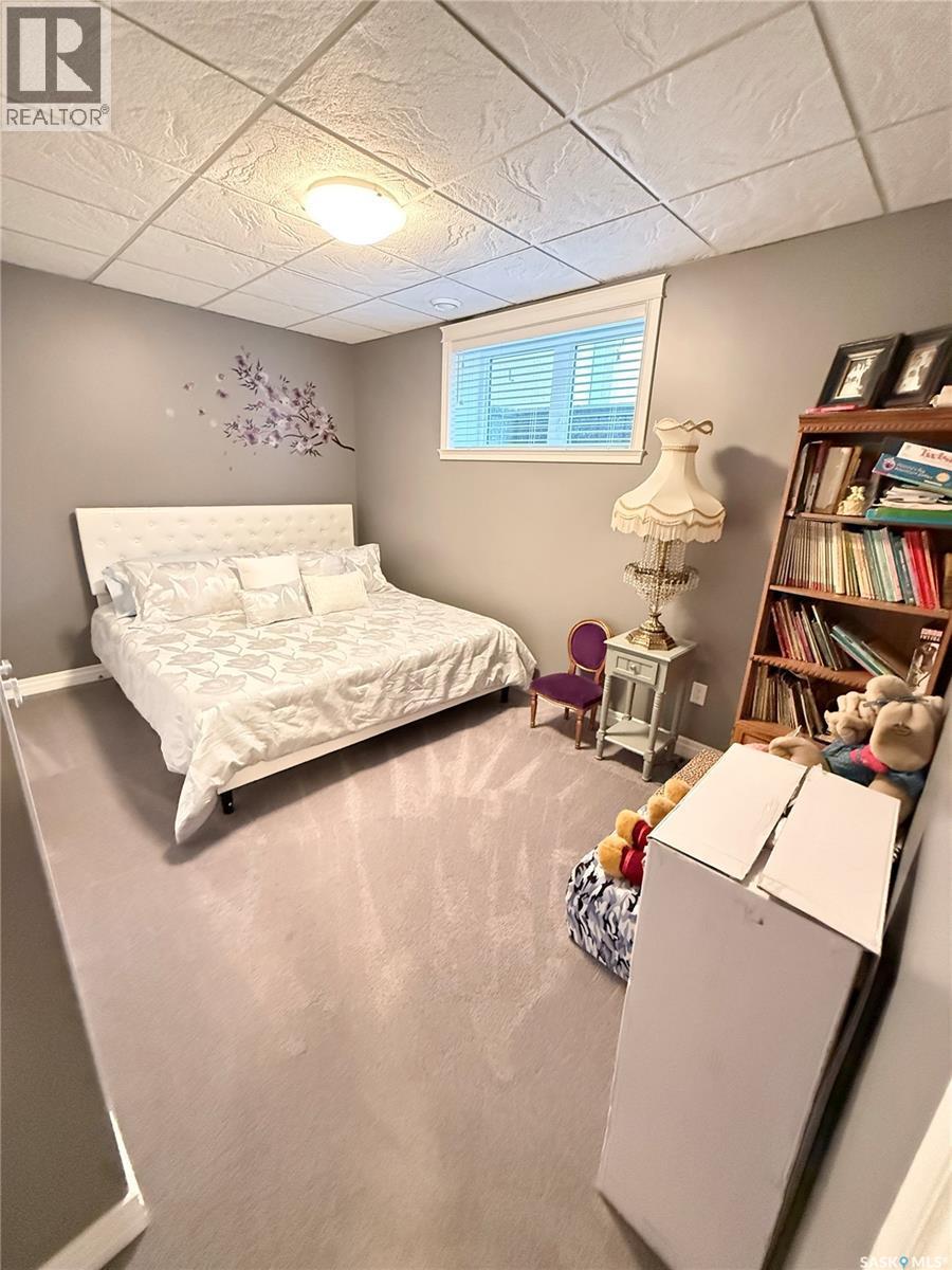 1845 Gordon Miles Place, Weyburn, SK - Indoor Photo Showing Other Room