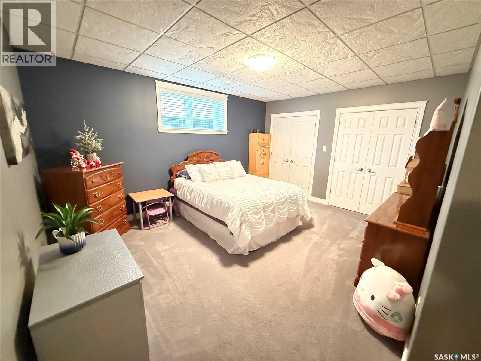 1845 Gordon Miles Place, Weyburn, SK - Indoor Photo Showing Bedroom