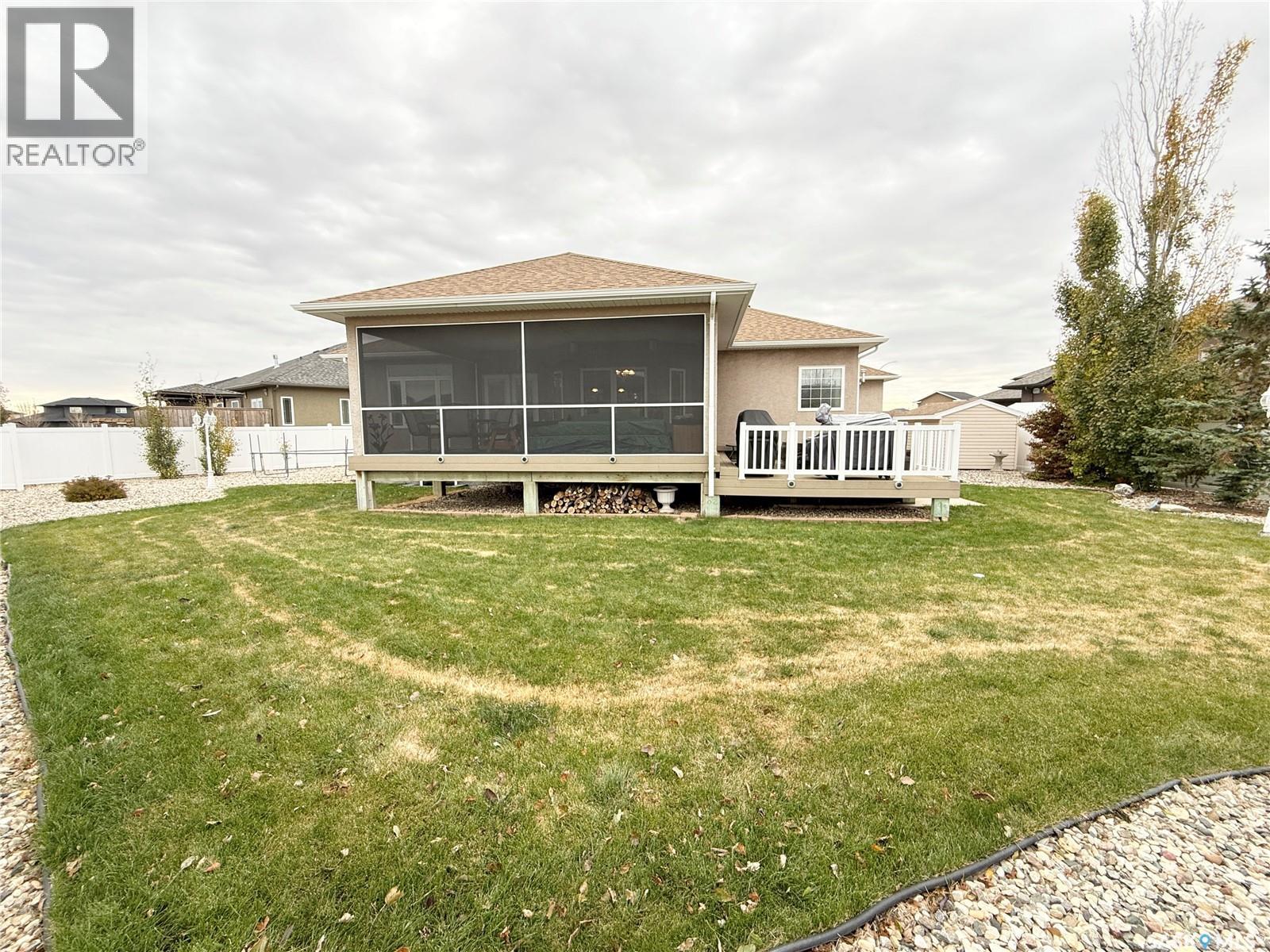 1845 Gordon Miles Place, Weyburn, SK - Outdoor With Deck Patio Veranda