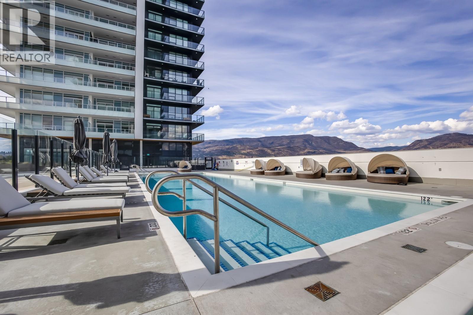 238 Leon Avenue Unit# 1104, Kelowna, BC - Outdoor With In Ground Pool