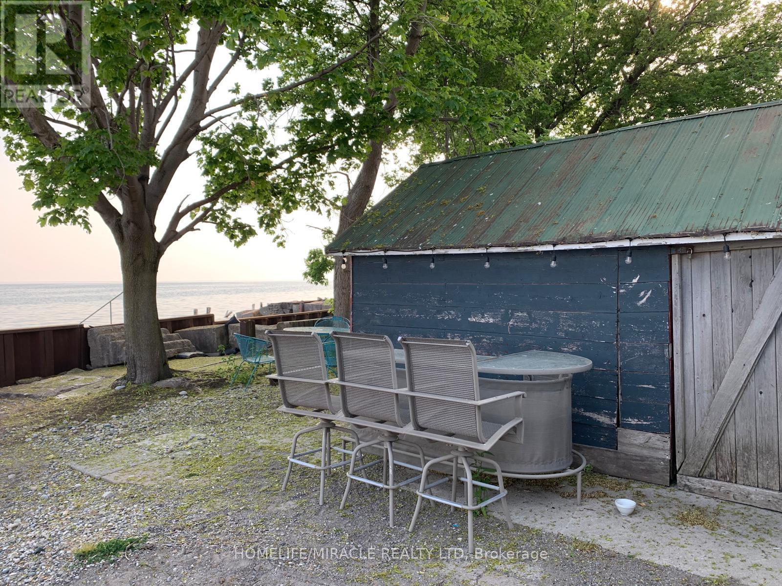 18222 Erie Shore Drive, Chatham-Kent, ON - Outdoor