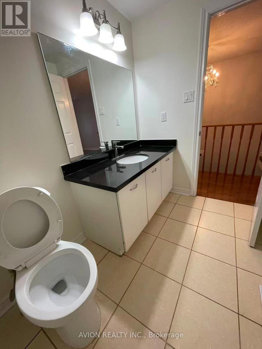 172 Highglen Avenue E, Markham, ON - Indoor Photo Showing Bathroom