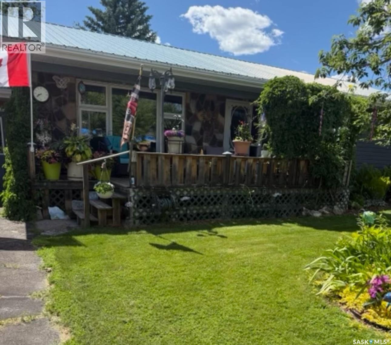 310 2Nd Avenue S, Rockglen, SK - Outdoor With Deck Patio Veranda