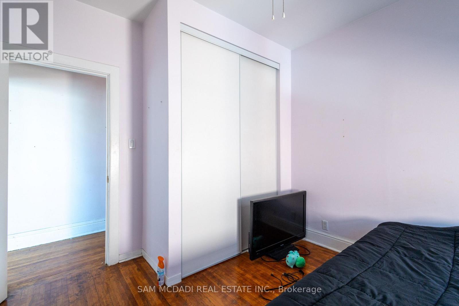 1212 Dufferin Street, Toronto, ON