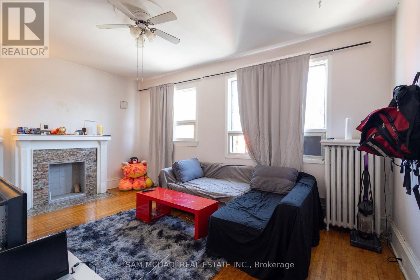 1212 Dufferin Street, Toronto, ON