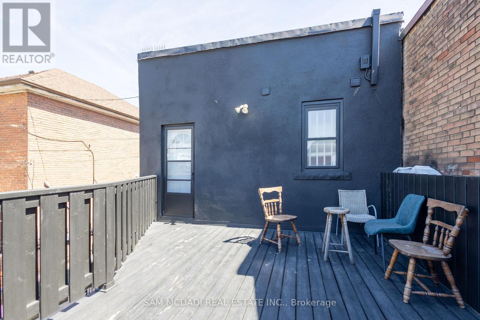 1212 Dufferin Street, Toronto, ON