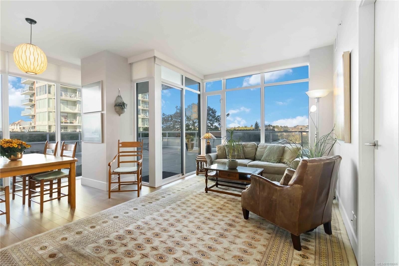 303-83 Saghalie Rd, Victoria, BC - Indoor Photo Showing Other Room