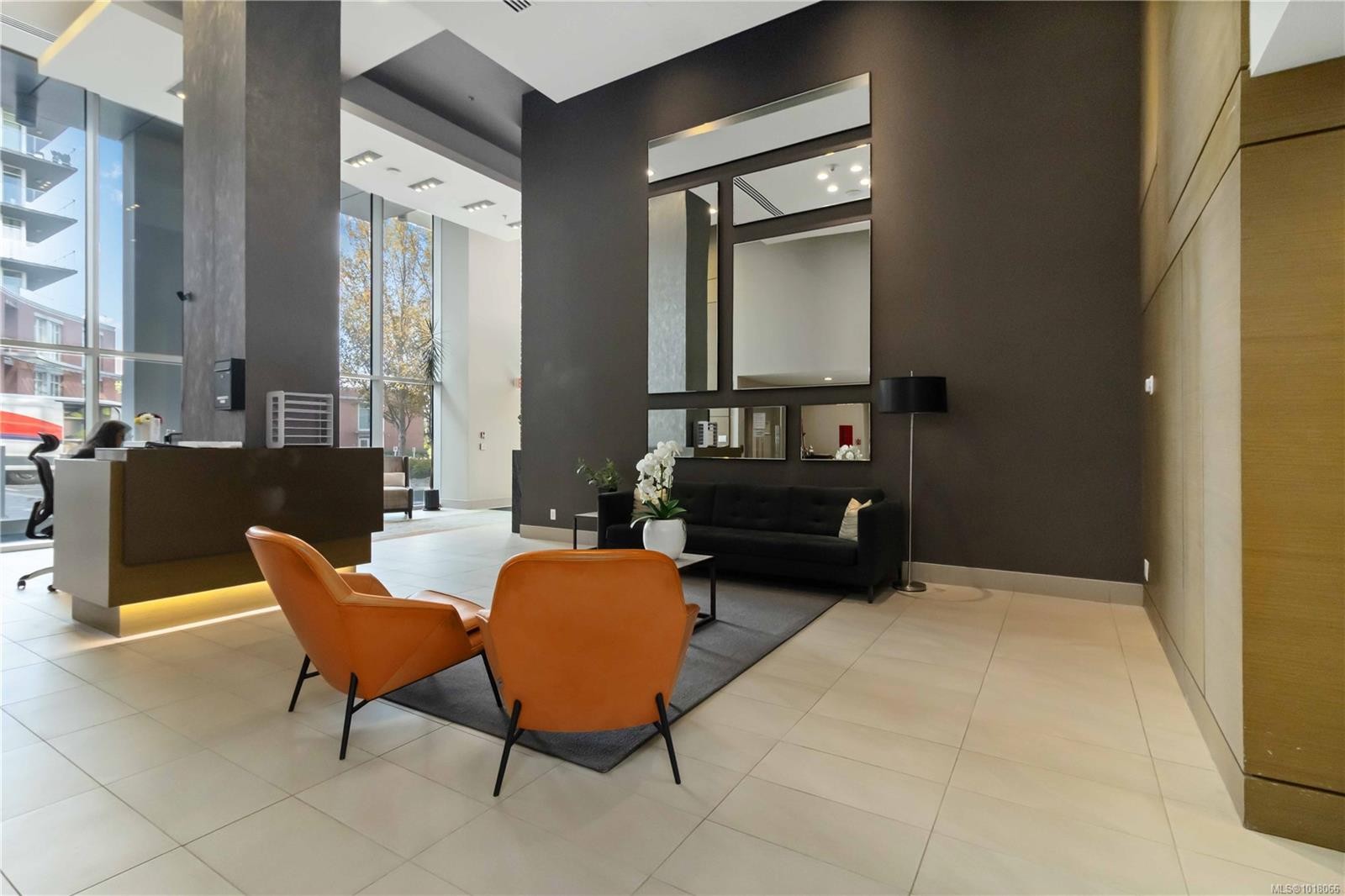 303-83 Saghalie Rd, Victoria, BC - Indoor Photo Showing Other Room