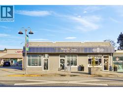 5672 COWRIE STREET Sechelt, BC V0N 3A6