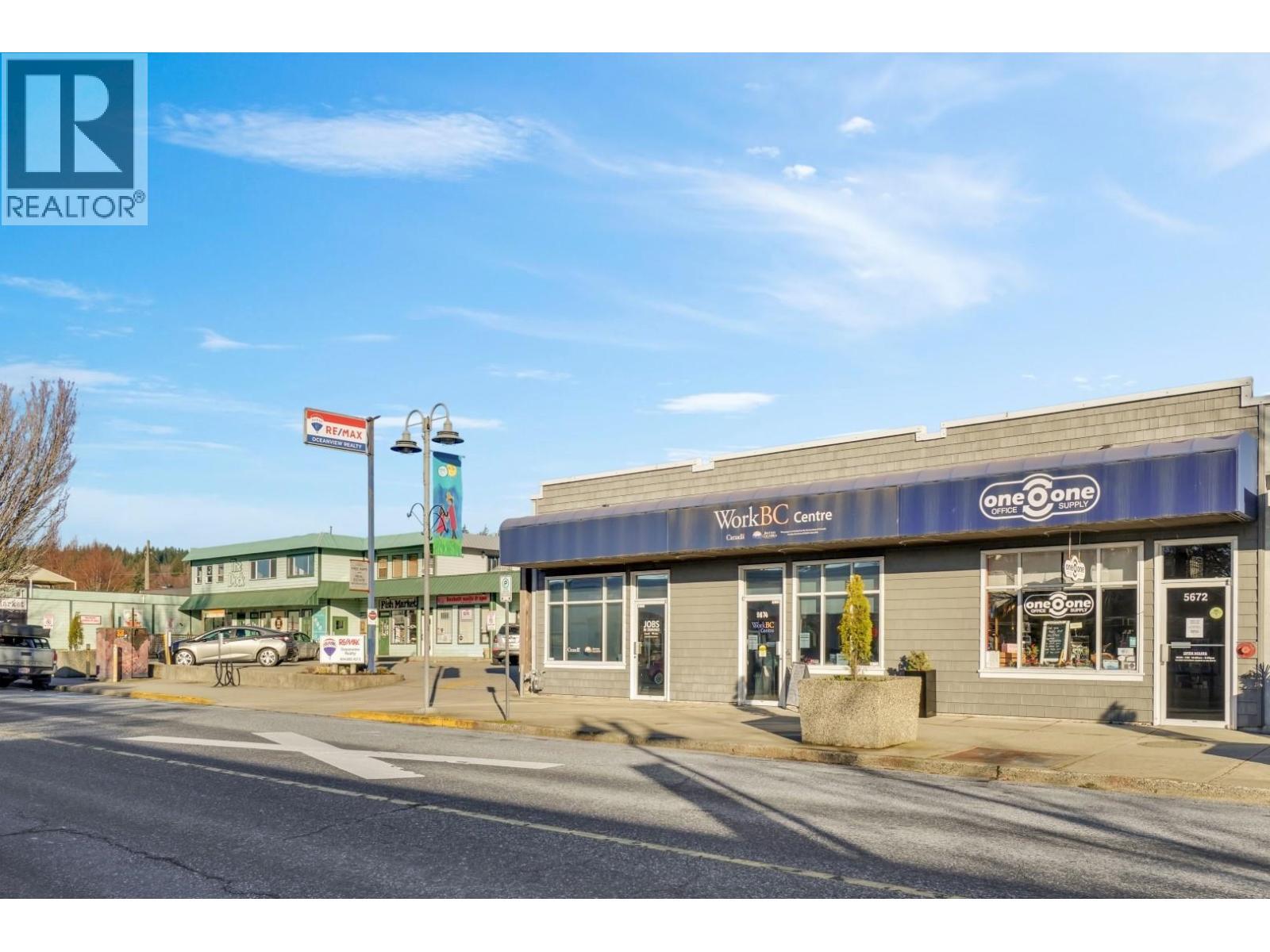 5672 Cowrie Street, Sechelt, BC