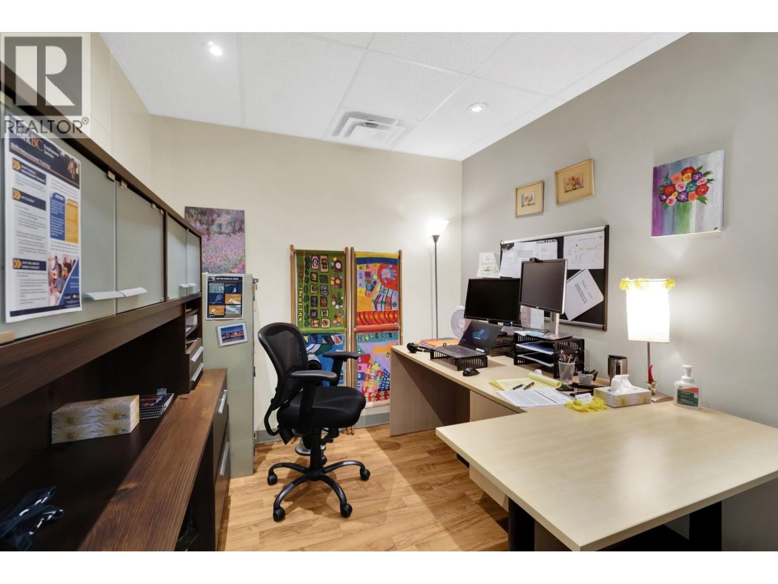 5672 Cowrie Street, Sechelt, BC