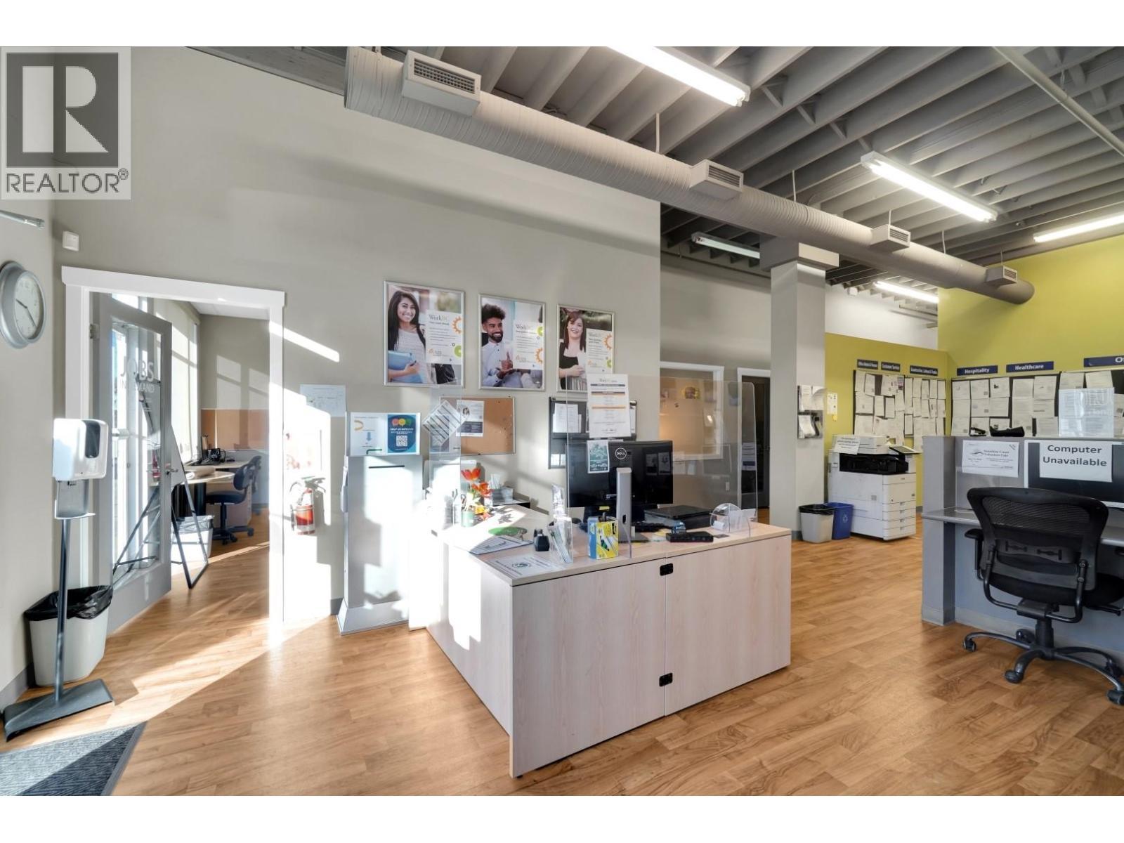 5672 Cowrie Street, Sechelt, BC