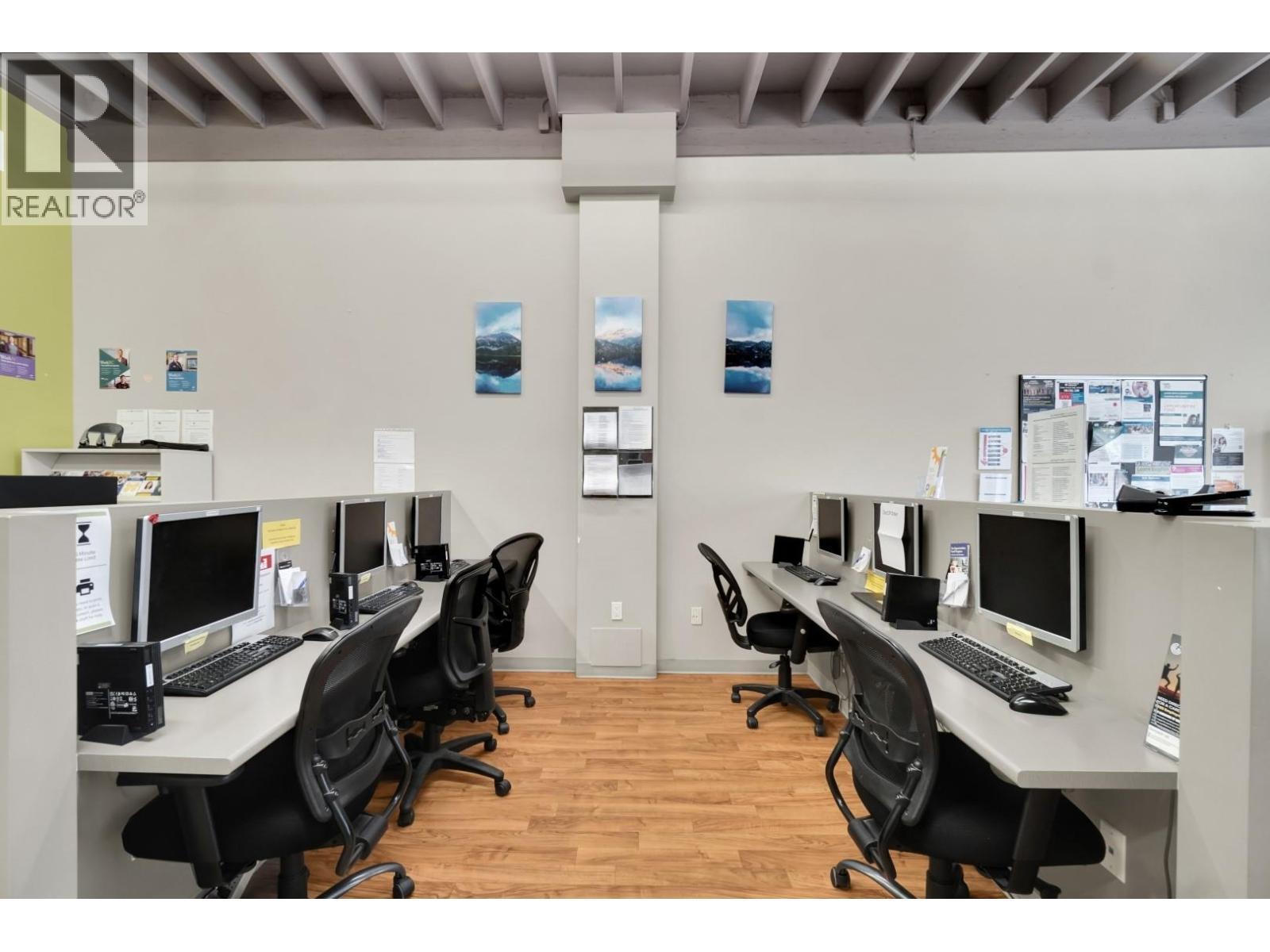 5672 Cowrie Street, Sechelt, BC