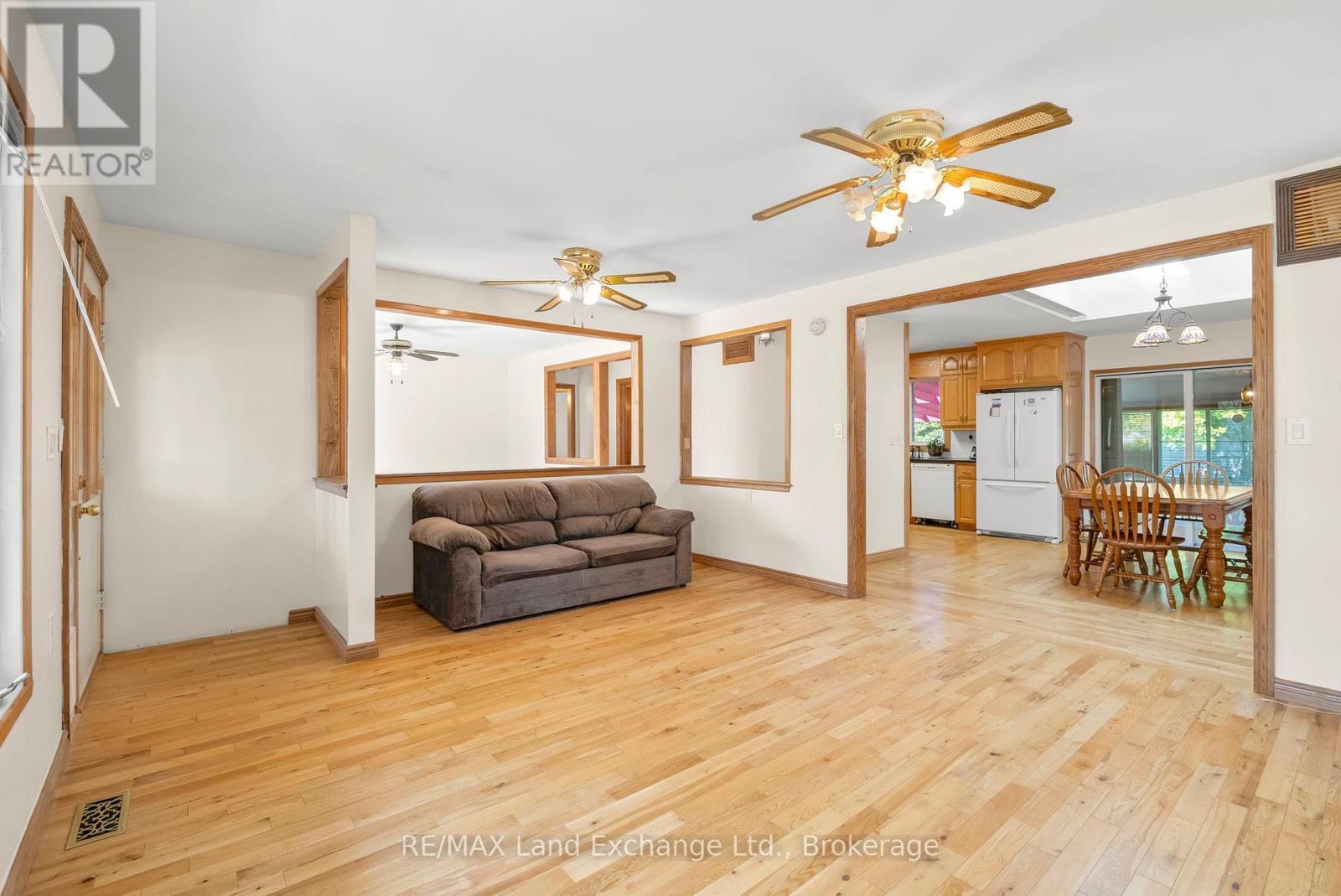 401 Winnebago Road, Huron-Kinloss, ON - Indoor