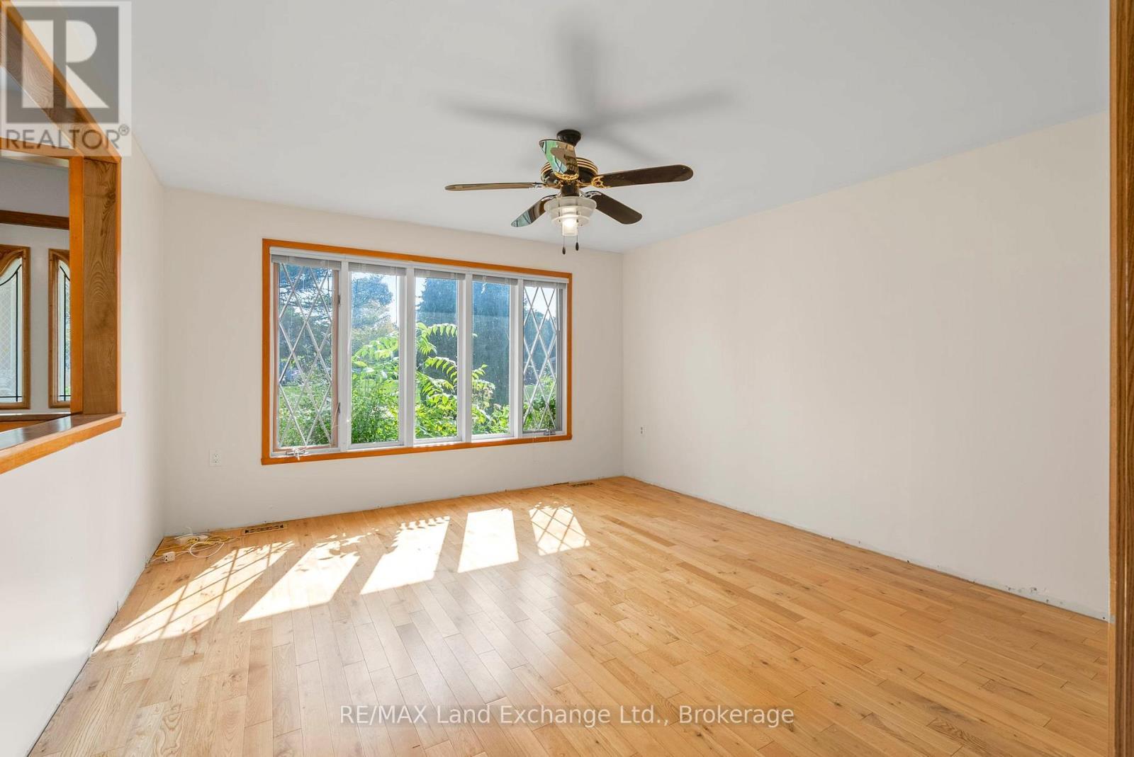 401 Winnebago Road, Huron-Kinloss, ON - Indoor Photo Showing Other Room