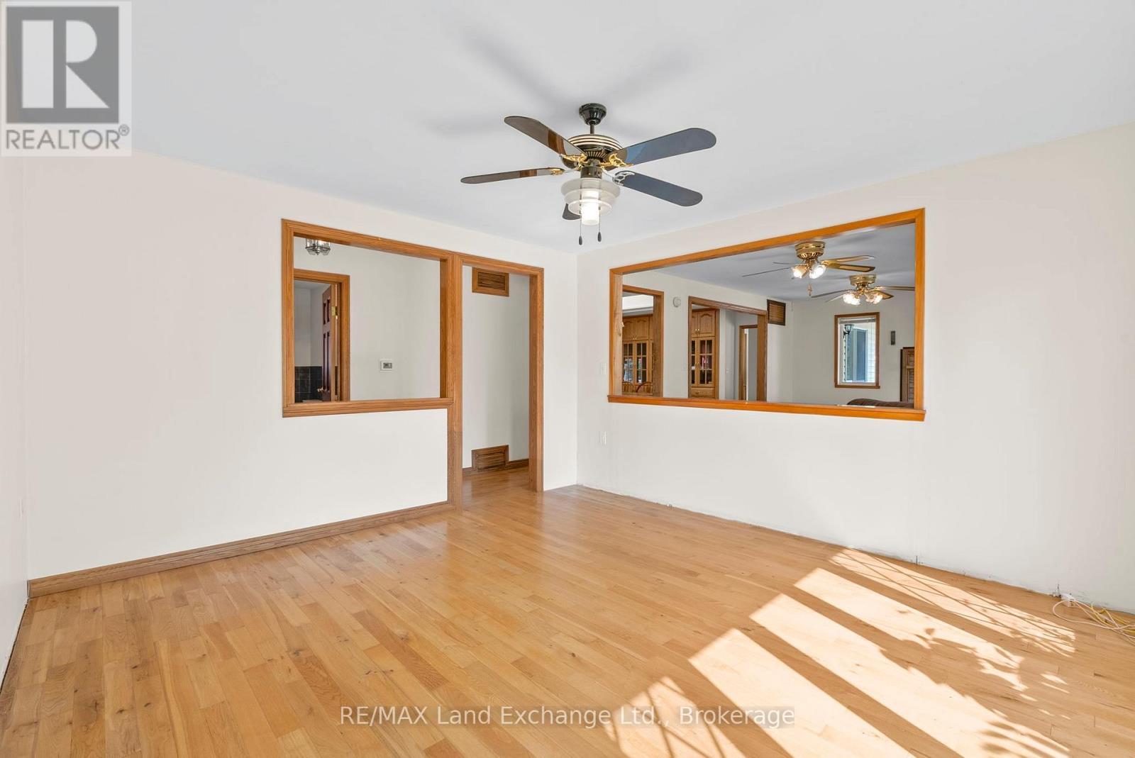 401 Winnebago Road, Huron-Kinloss, ON - Indoor Photo Showing Other Room