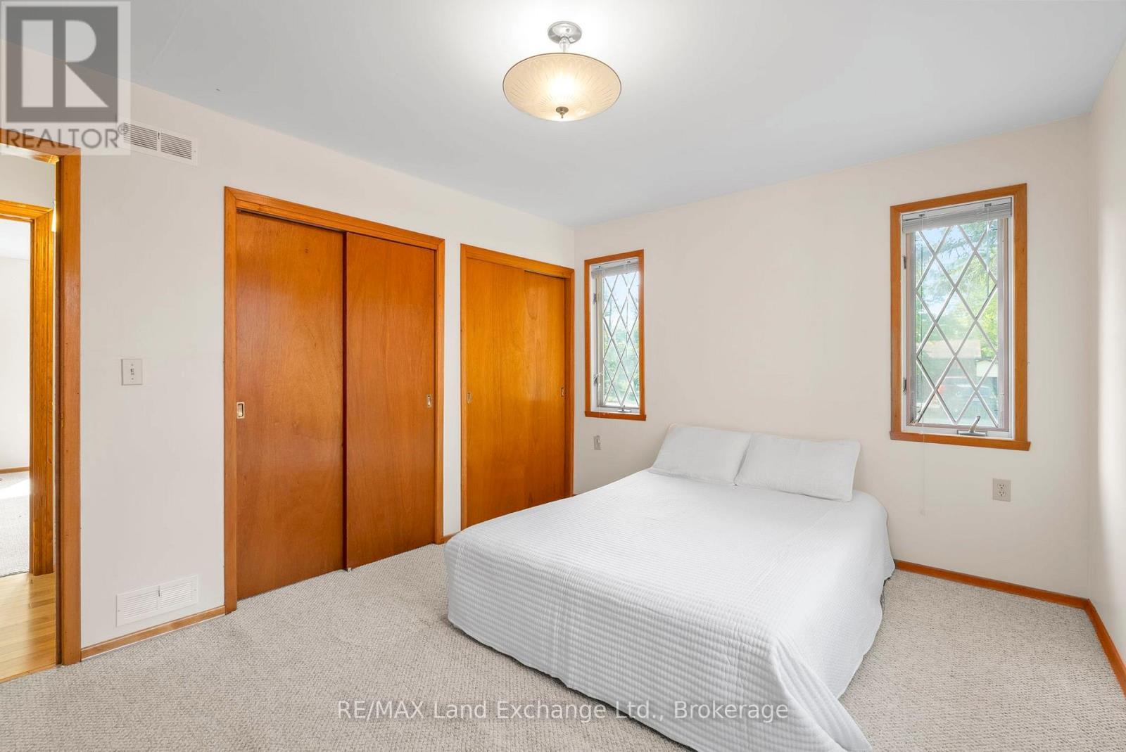 401 Winnebago Road, Huron-Kinloss, ON - Indoor Photo Showing Bedroom