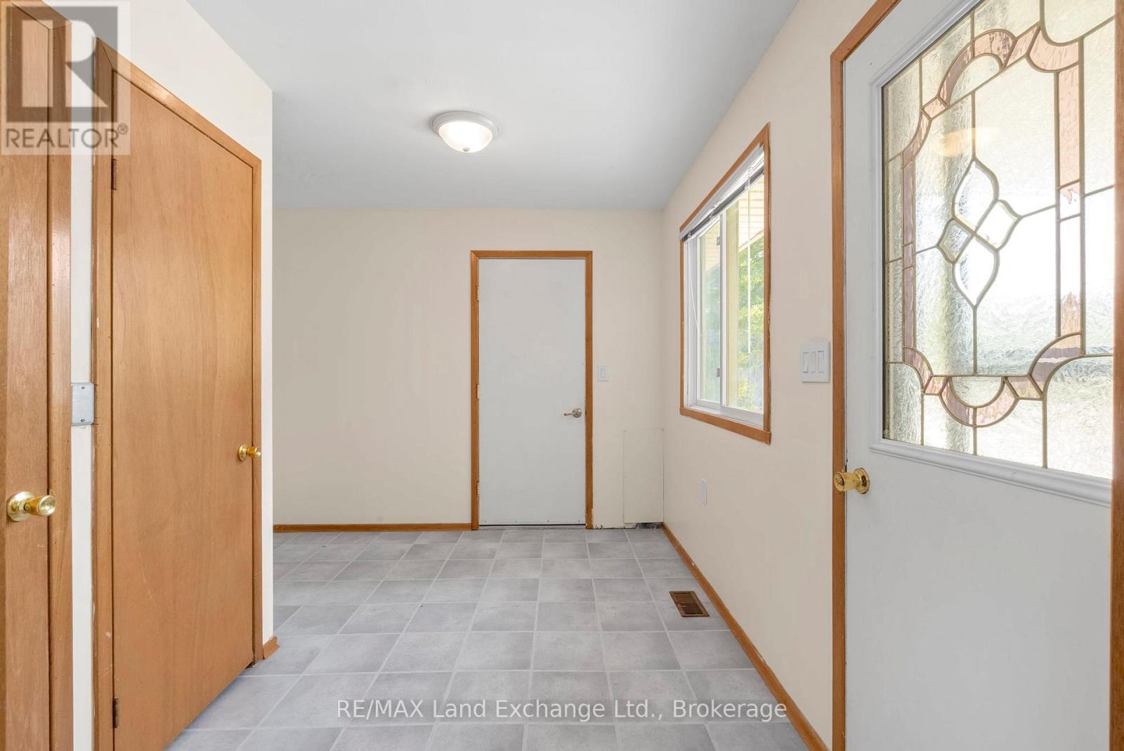 401 Winnebago Road, Huron-Kinloss, ON - Indoor Photo Showing Other Room