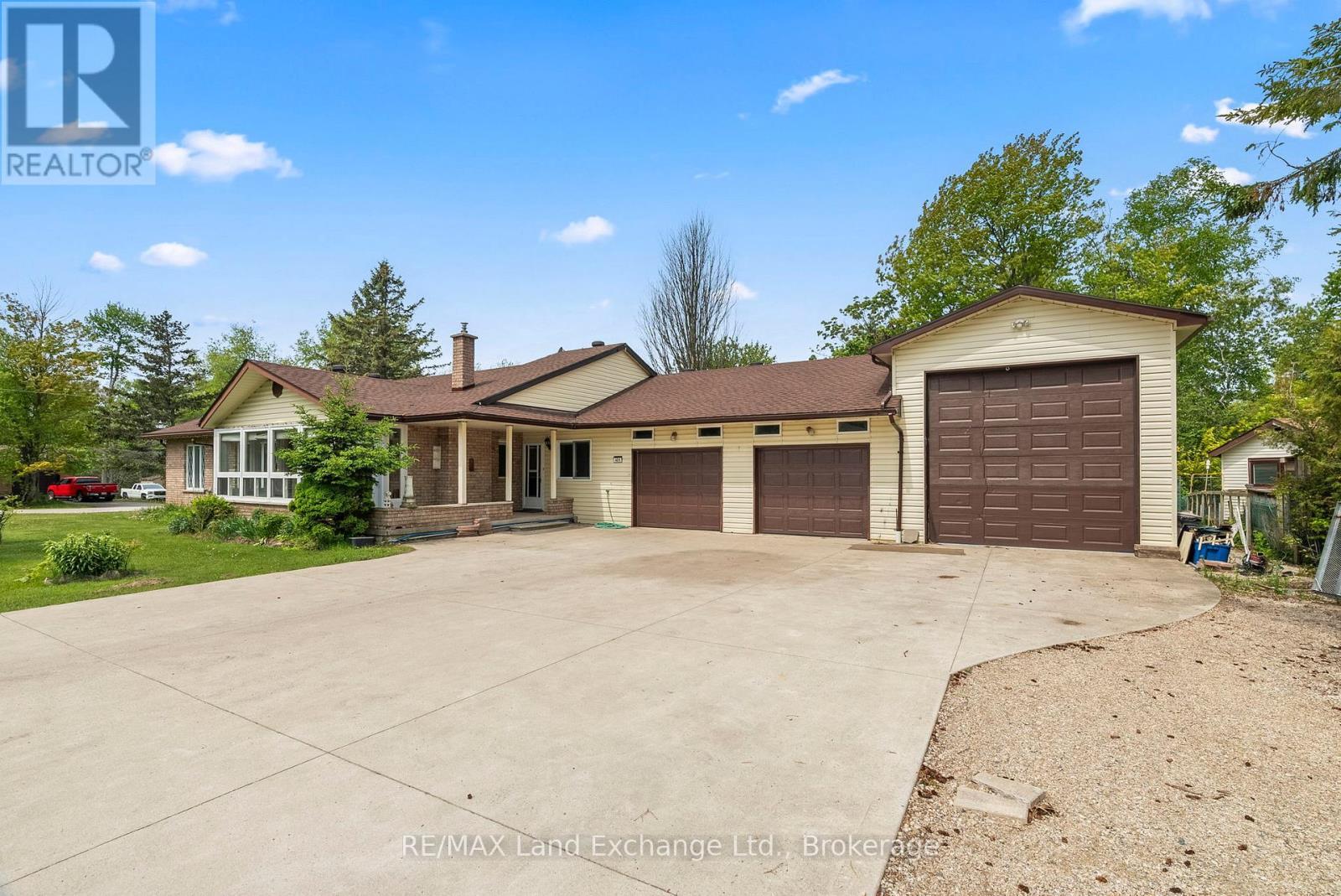 401 Winnebago Road, Huron-Kinloss, ON - Outdoor