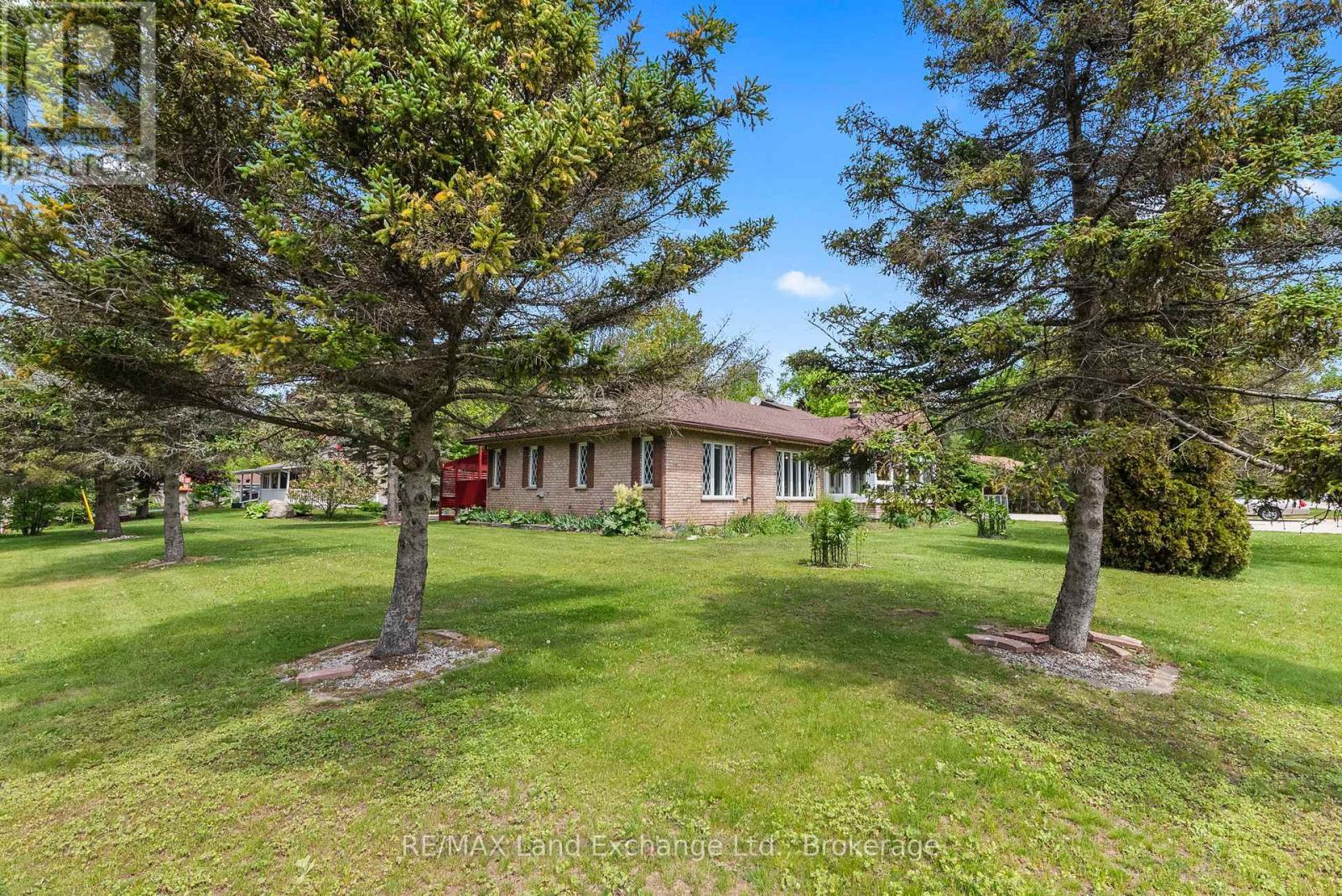 401 Winnebago Road, Huron-Kinloss, ON - Outdoor