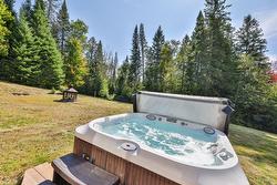 Hot tub -